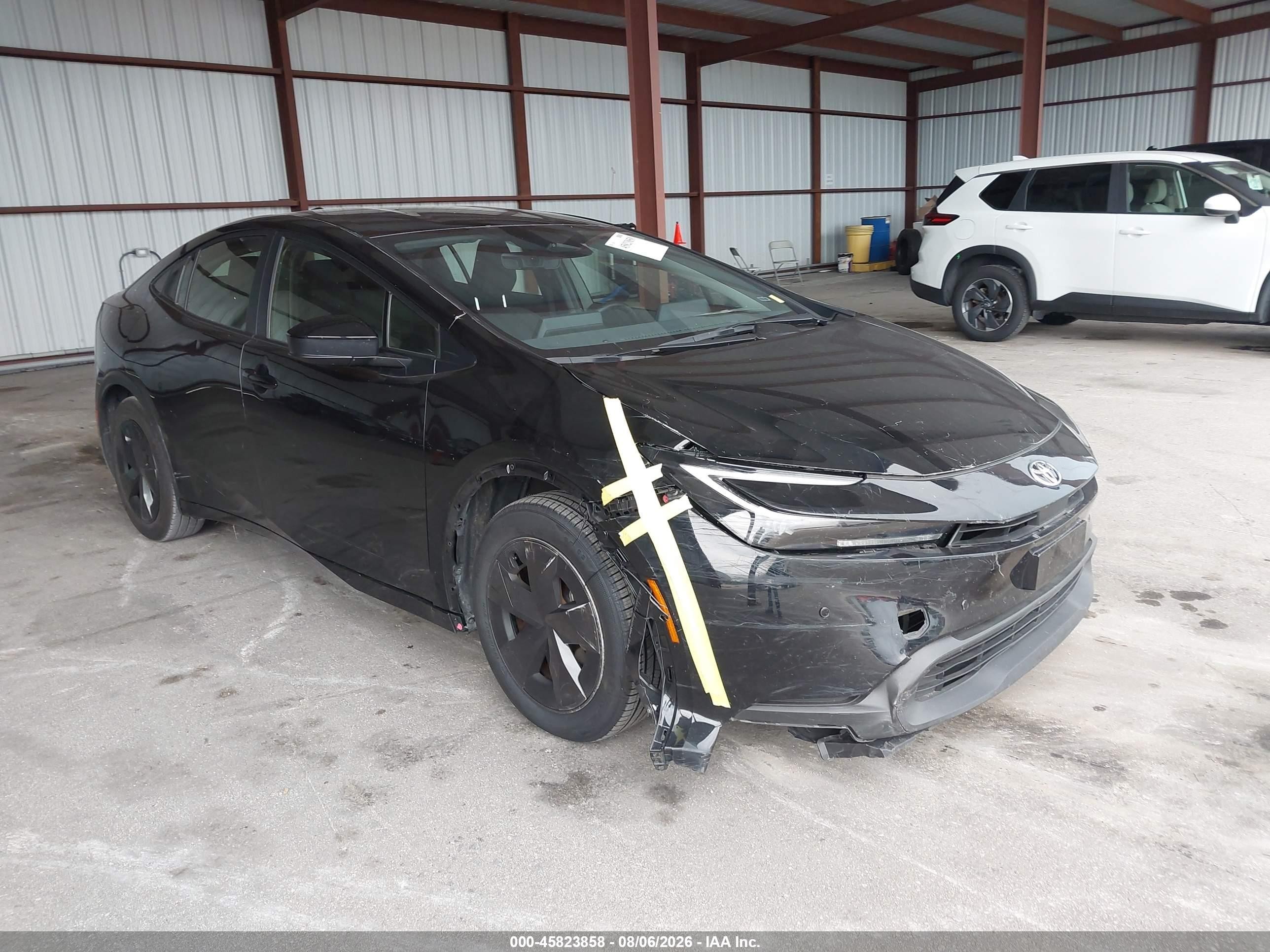 2025 Toyota Prius XLE, VIN JTDACAAUXS3052398 — Front end