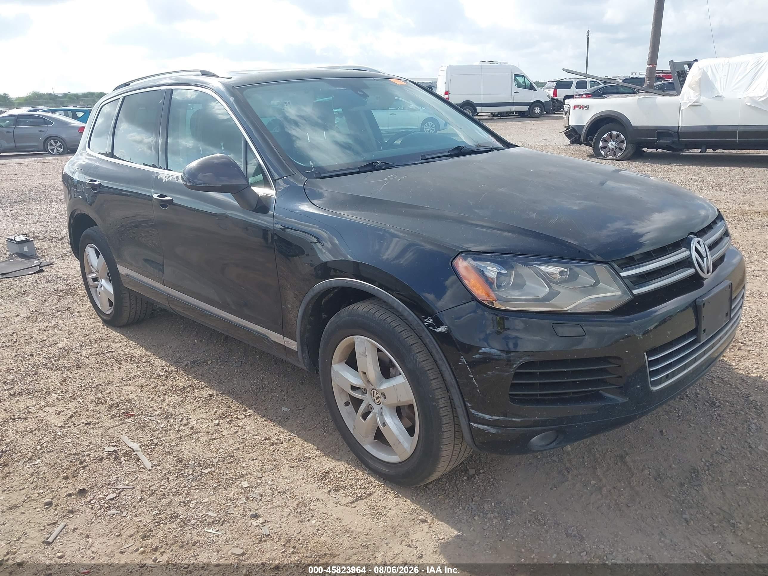 2012 Volkswagen Touareg Sport, VIN WVGEF9BP0CD011141 — Normal wear
