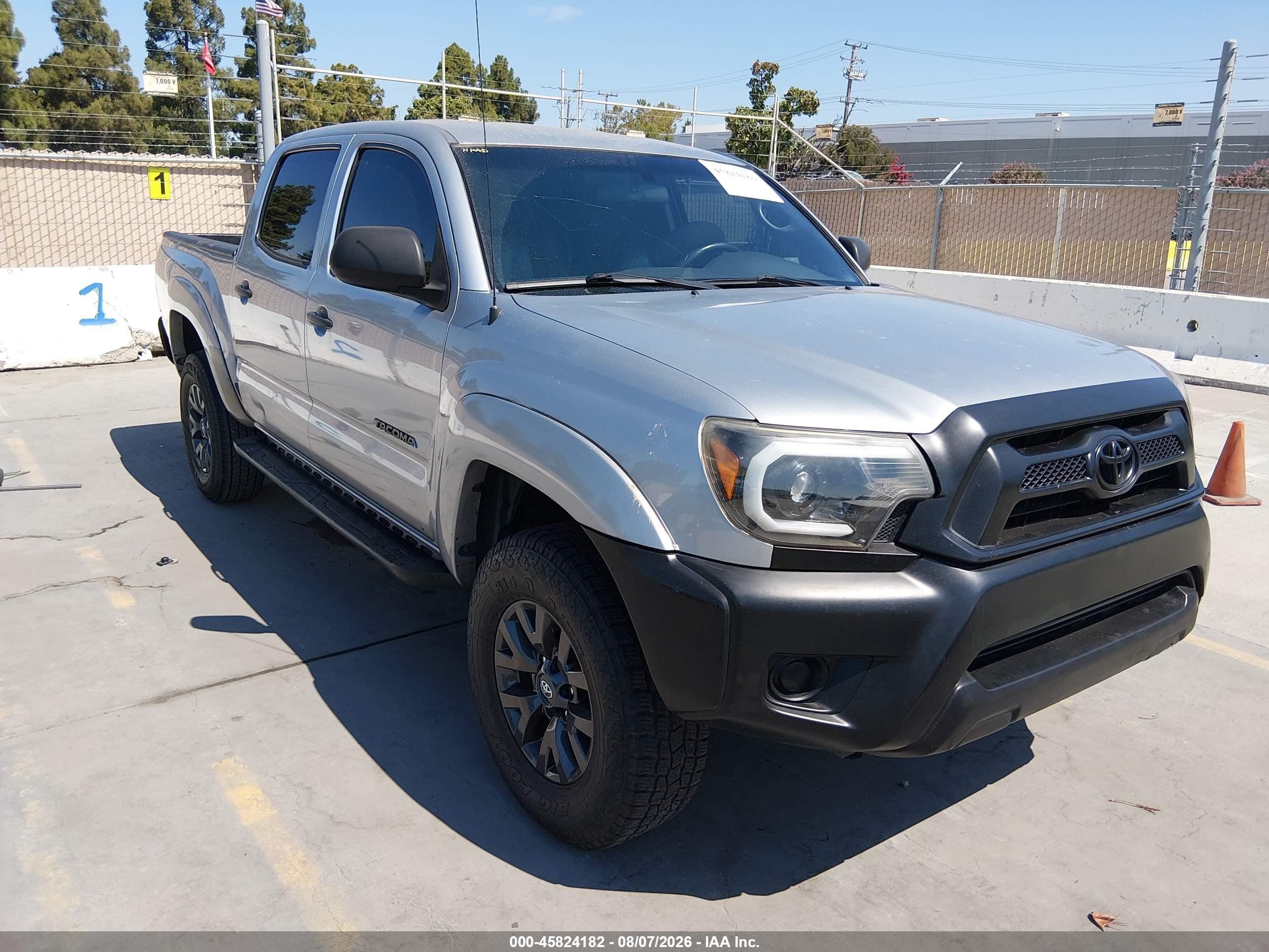 2014 Toyota Tacoma PreRunner, VIN 5TFJX4GN1EX033841 — Не указано