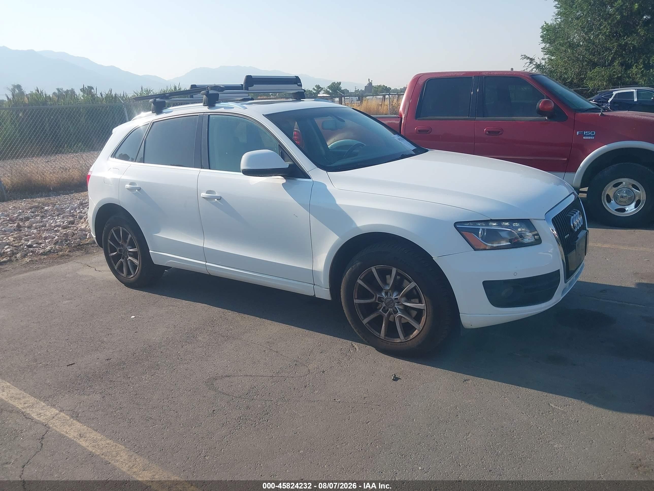 2010 Audi Q5 Premium Plus, VIN WA1LKAFP4AA059060 — Normal wear