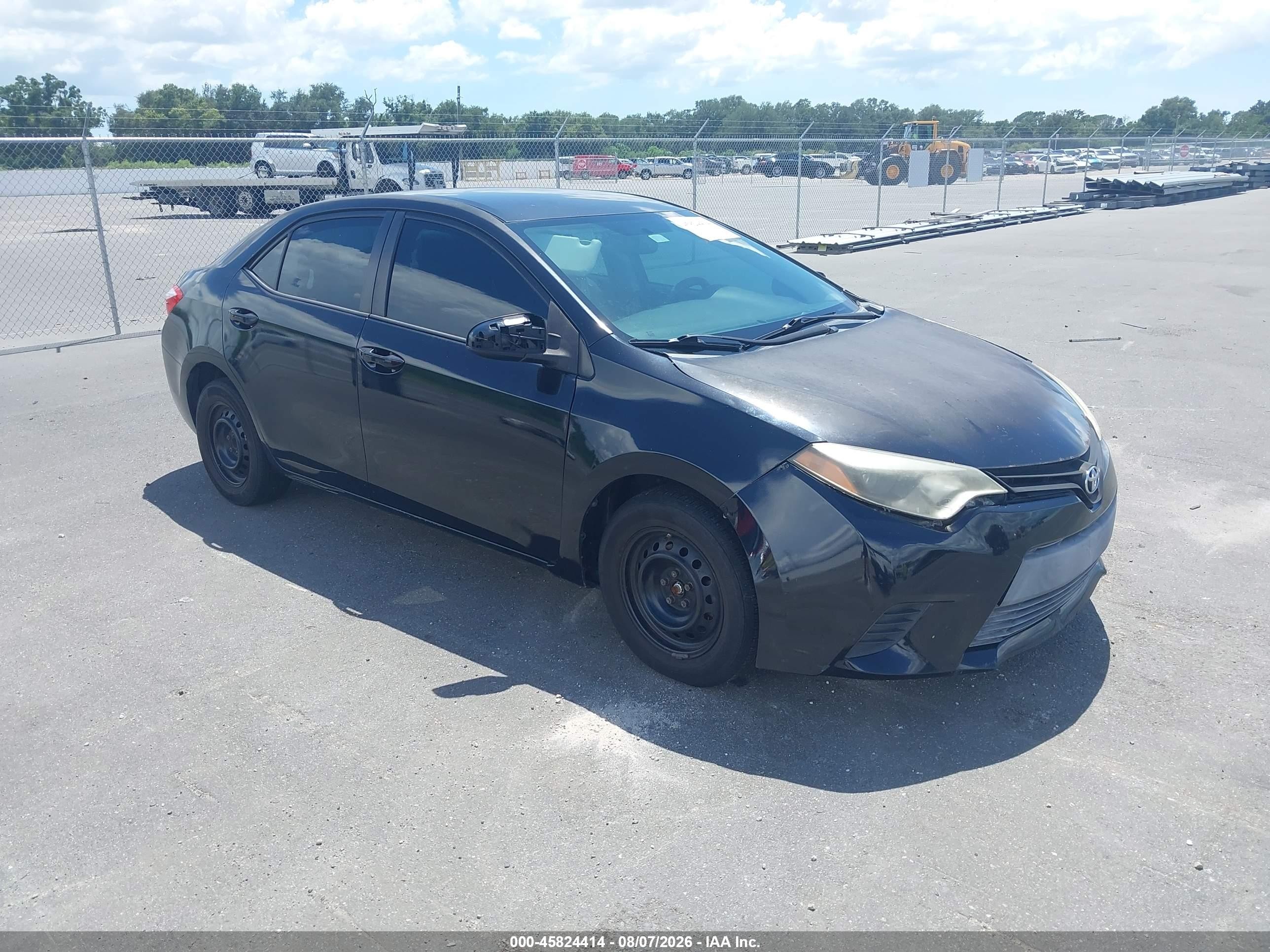 2014 Toyota Corolla S Plus, VIN 2T1BURHE6EC085781 — Normal wear