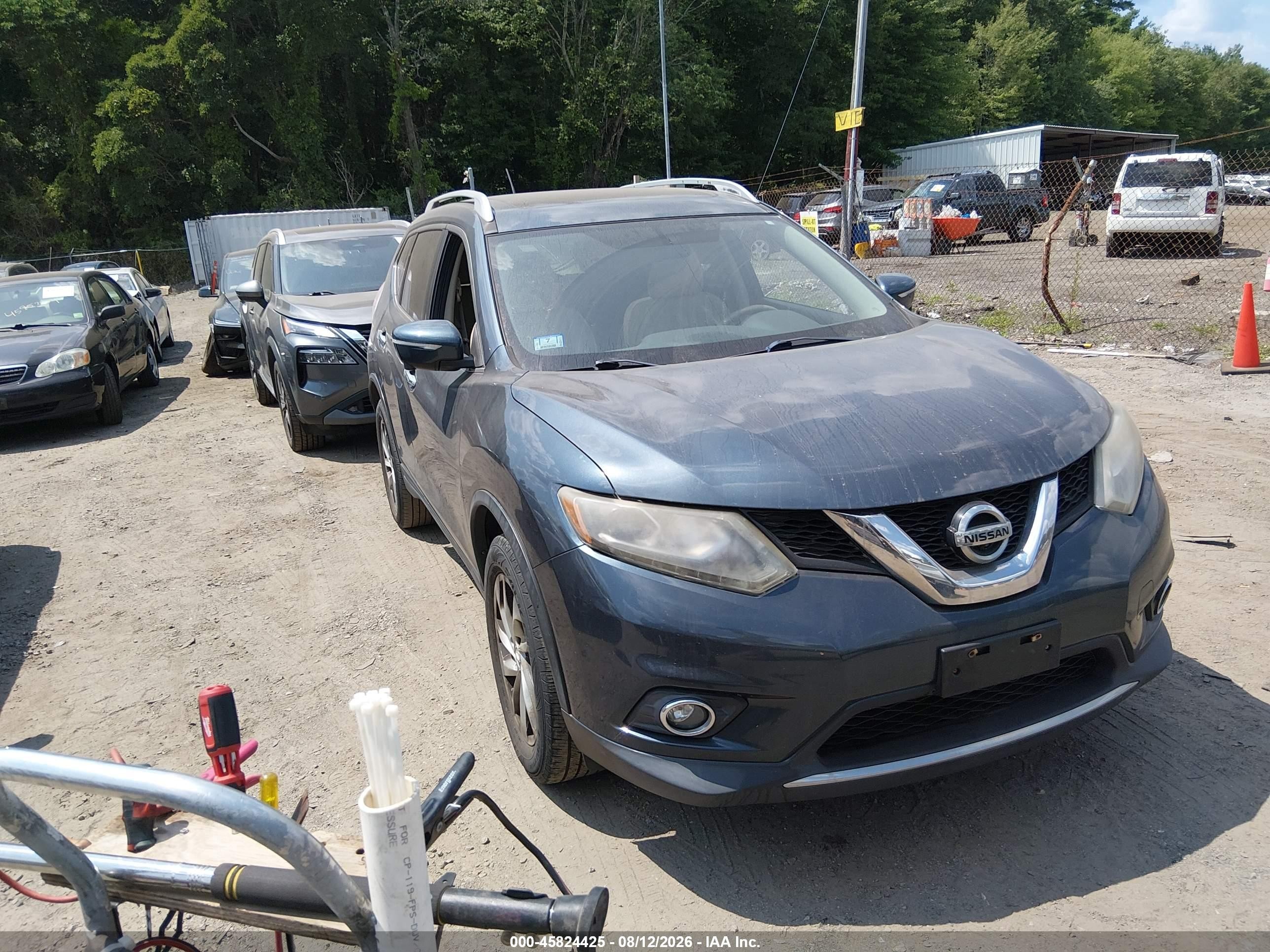 2014 Nissan Rogue SV, VIN 5N1AT2MV9EC814727 — Normal wear