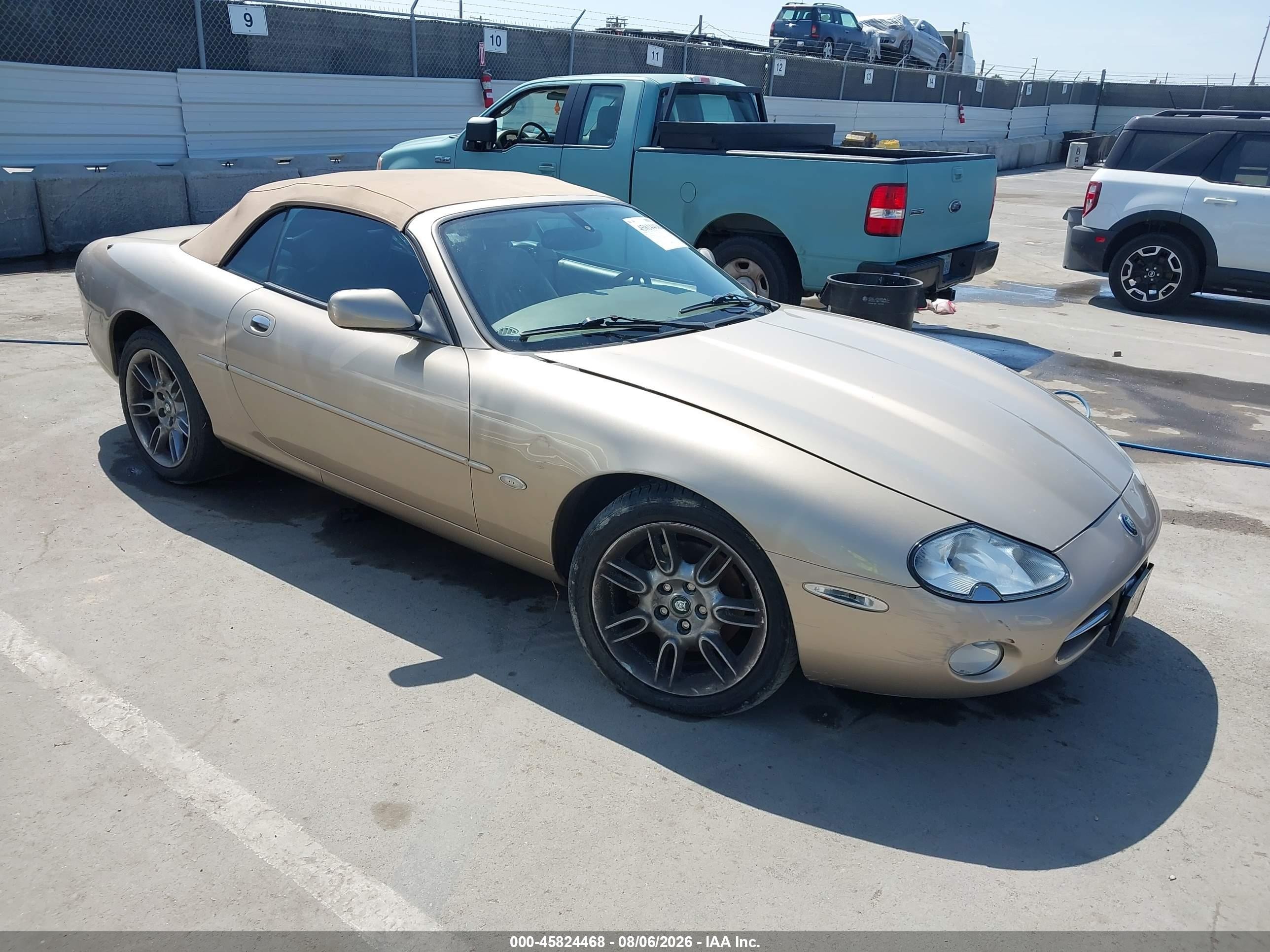 2001 Jaguar XK, VIN SAJDA42CX1NA22383 — Normal wear