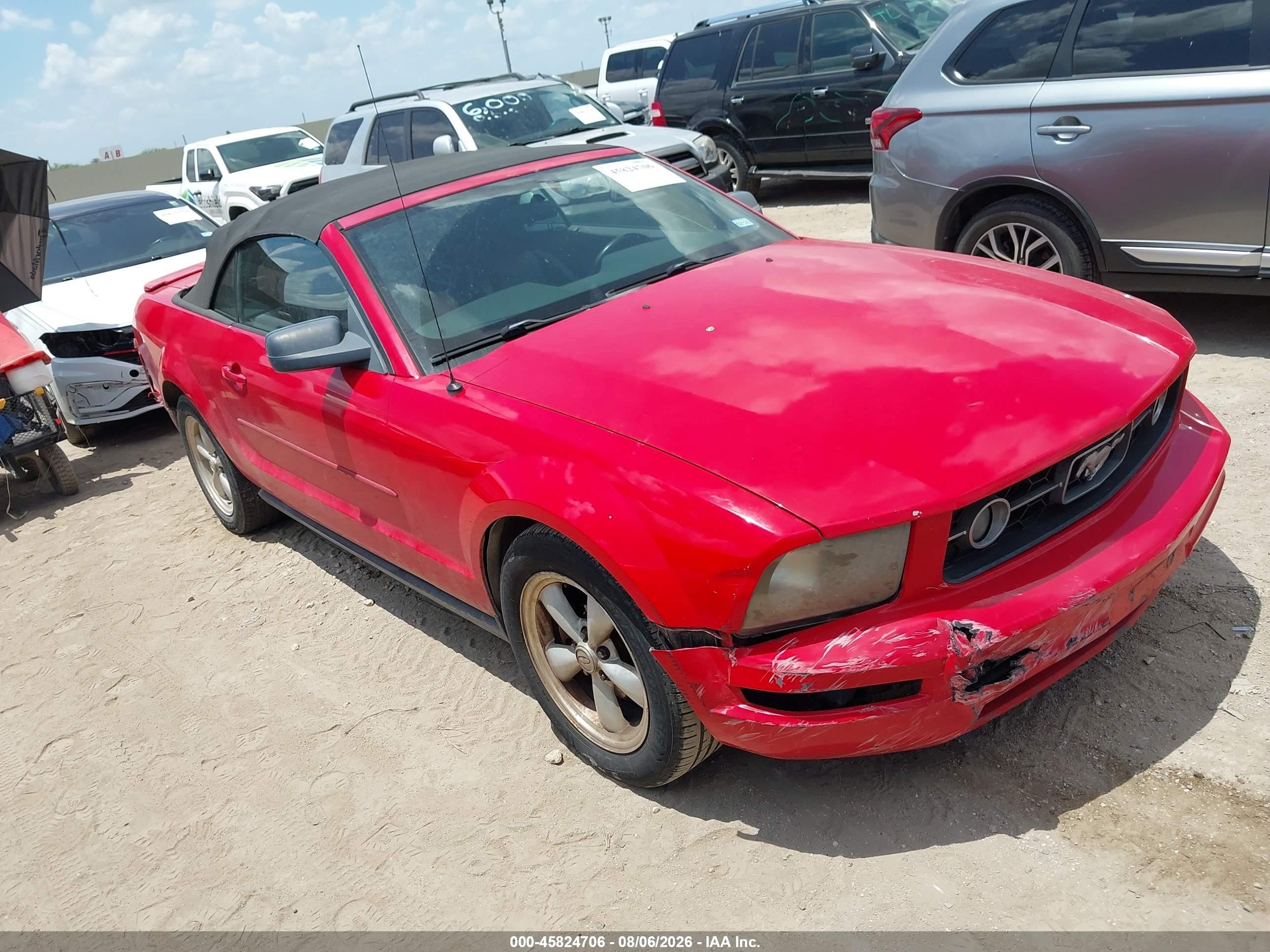 2007 Ford Mustang Deluxe, VIN 1ZVFT84N475276746 — Normal wear