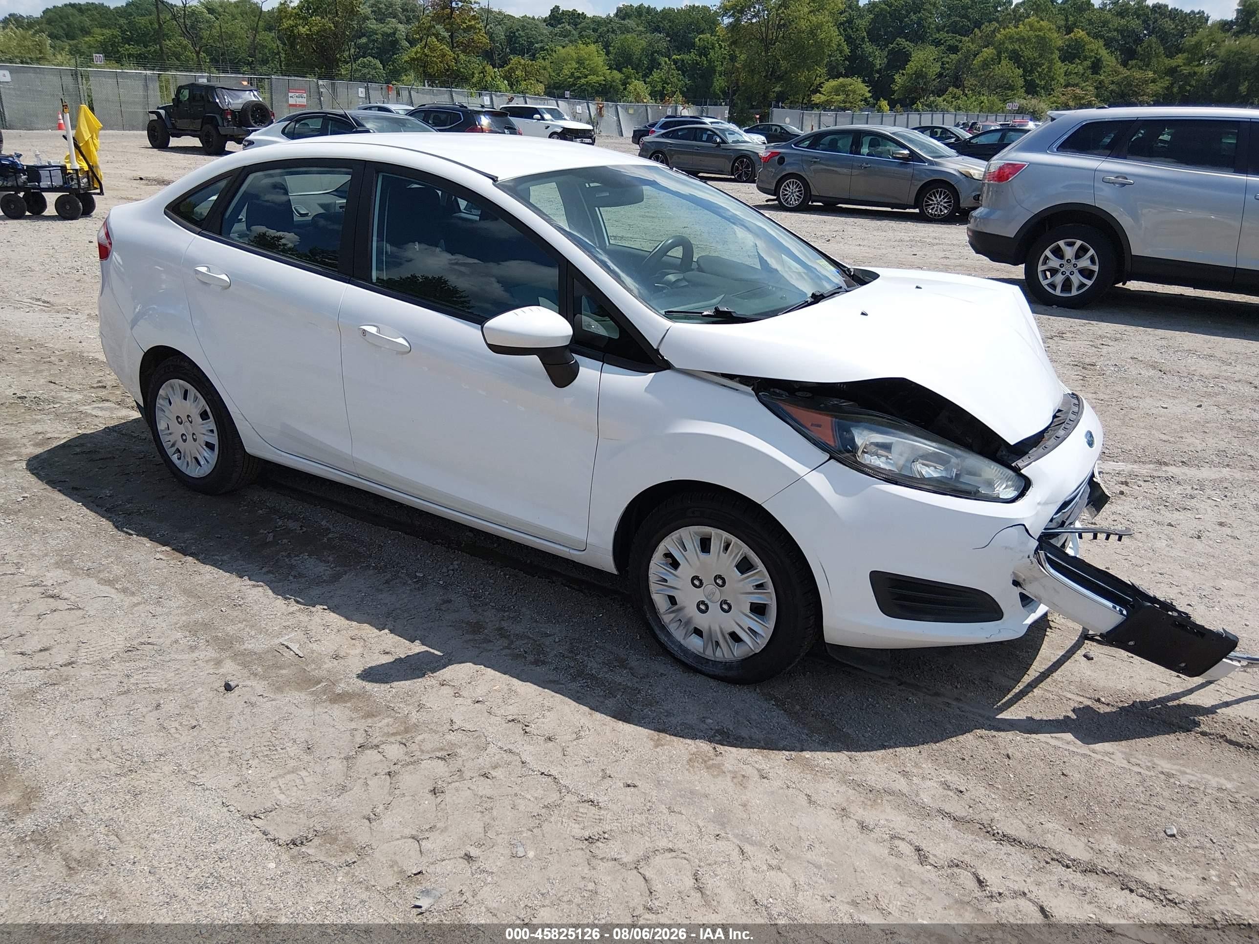 2015 Ford Fiesta S, VIN 3FADP4AJ8FM225564 — Обычный износ