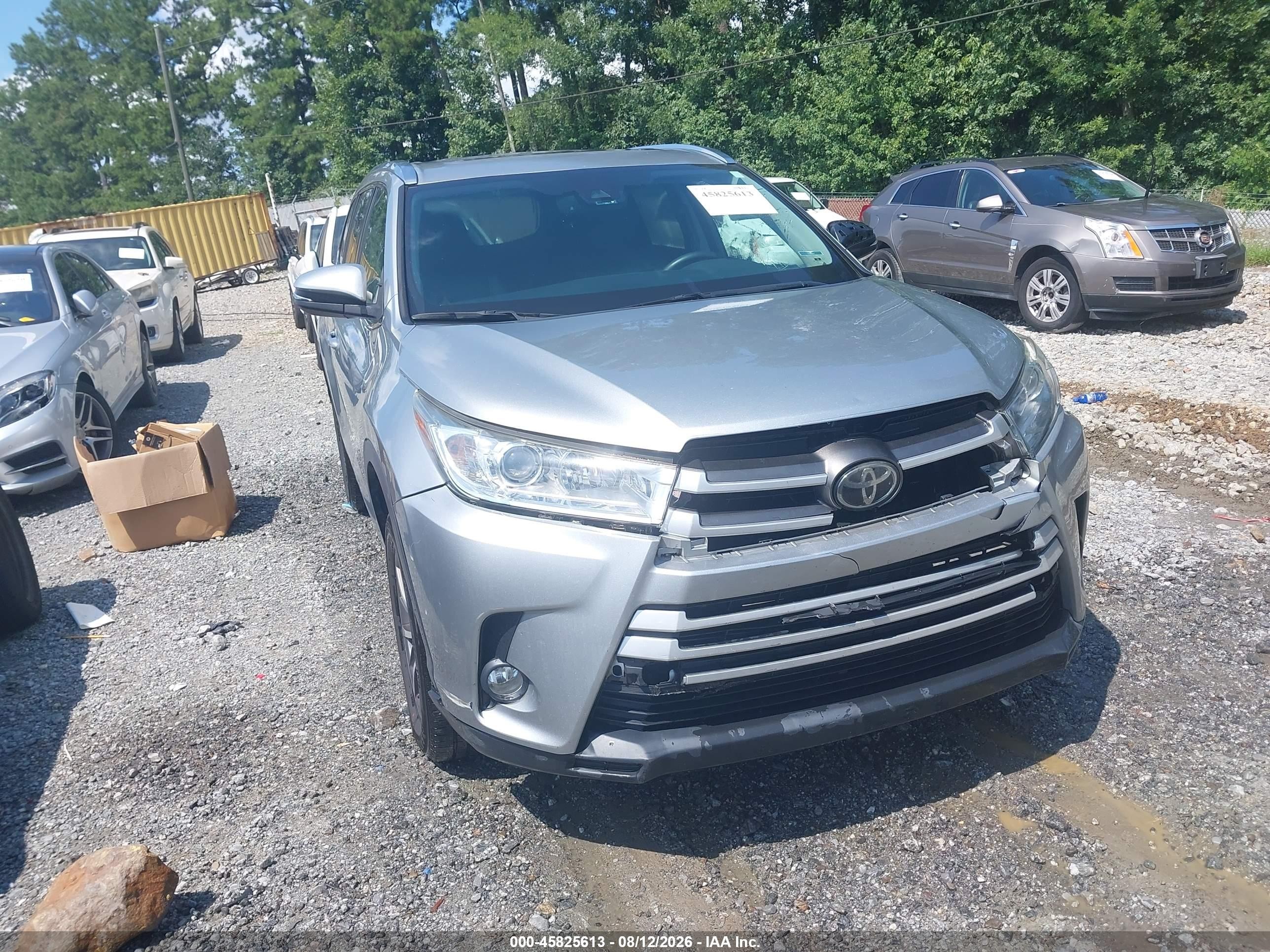 2017 Toyota Highlander XLE, VIN 5TDKZRFH9HS521355 — По всему кузову