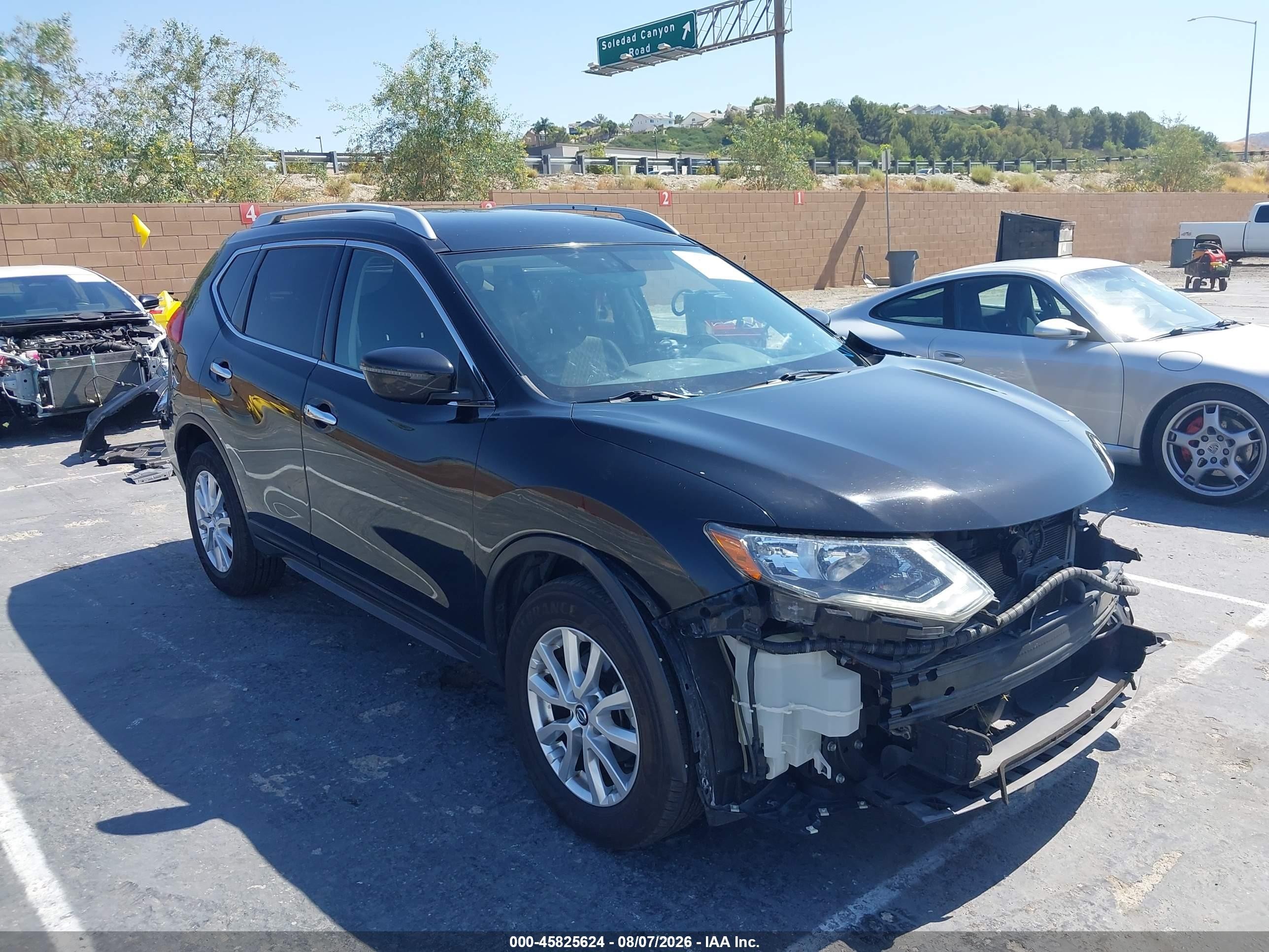 2017 Nissan Rogue S, VIN JN8AT2MT7HW142418 — Front end