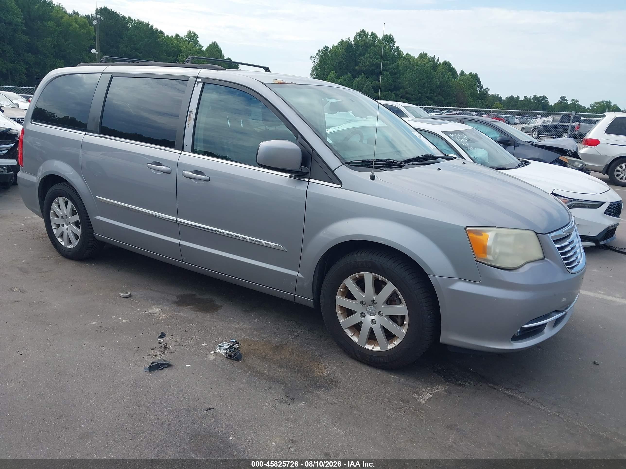 2014 Chrysler Town & Country Touring, VIN 2C4RC1BG4ER441061 — Normal wear