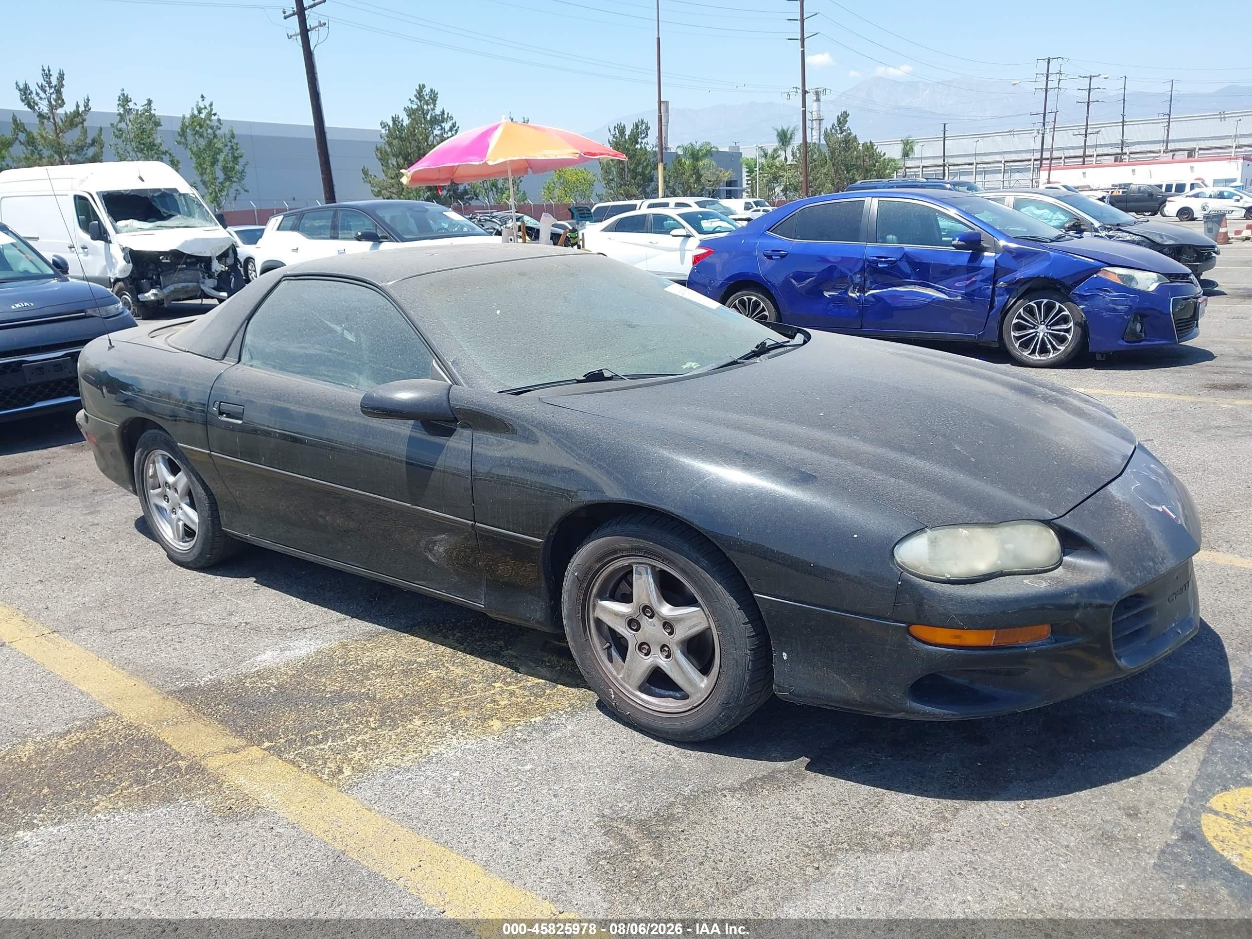 1998 Chevrolet Camaro, VIN 2G1FP22K5W2132221 — Normal wear