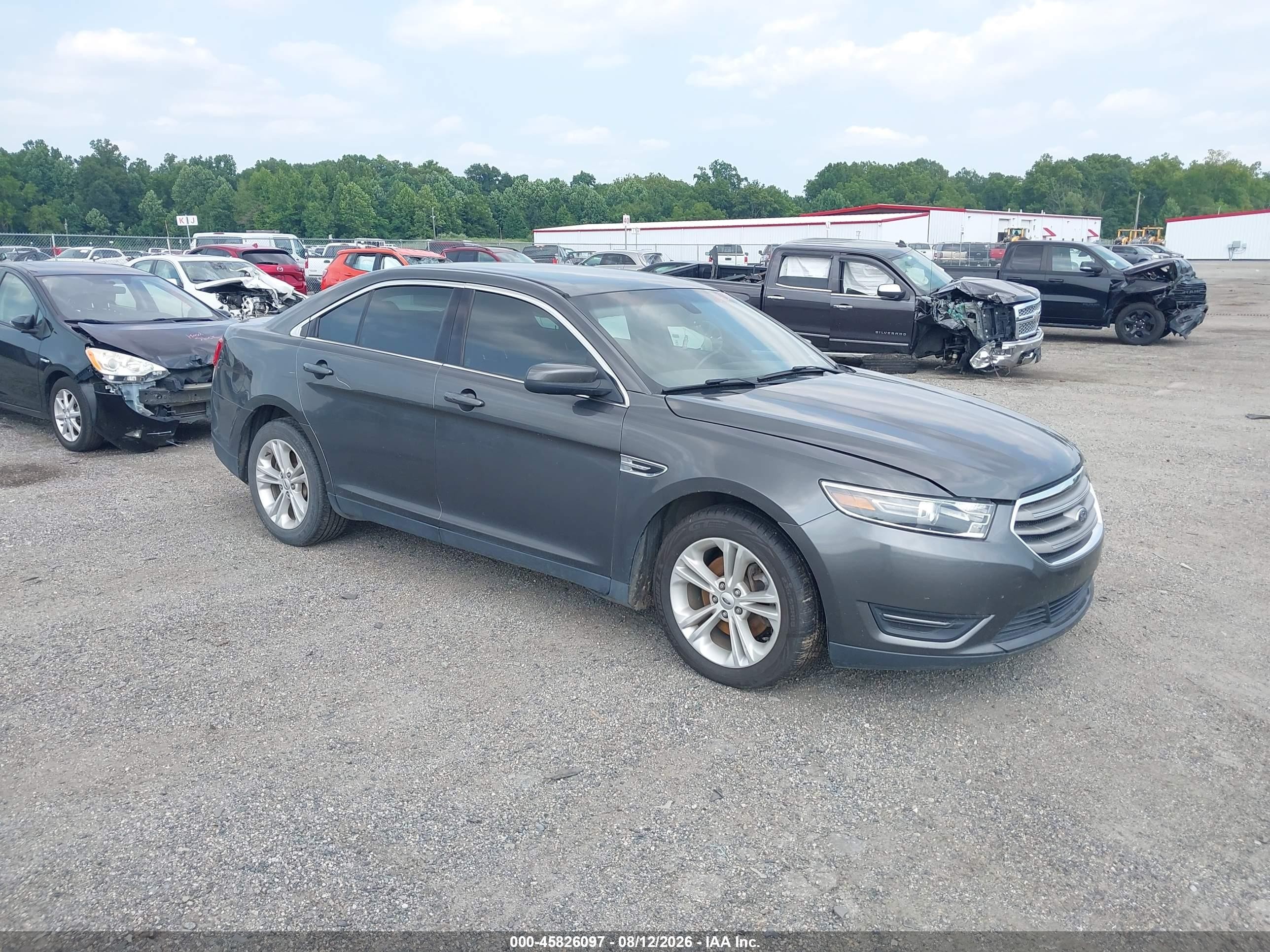 2016 Ford Taurus SEL, VIN 1FAHP2E80GG142557 — Обычный износ
