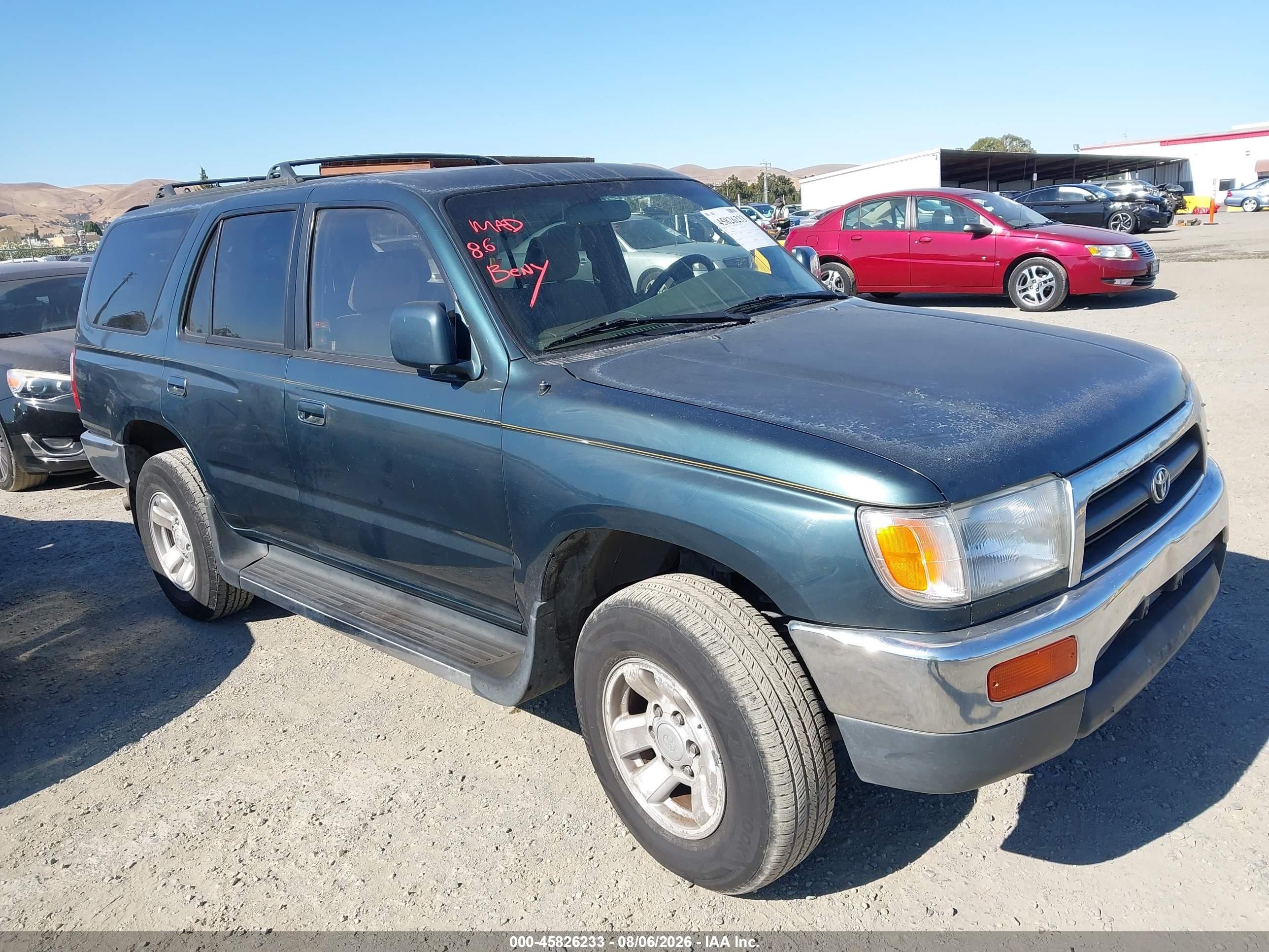 1997 Toyota 4Runner SR5, VIN JT3GN86R3V0022395 — Normal wear