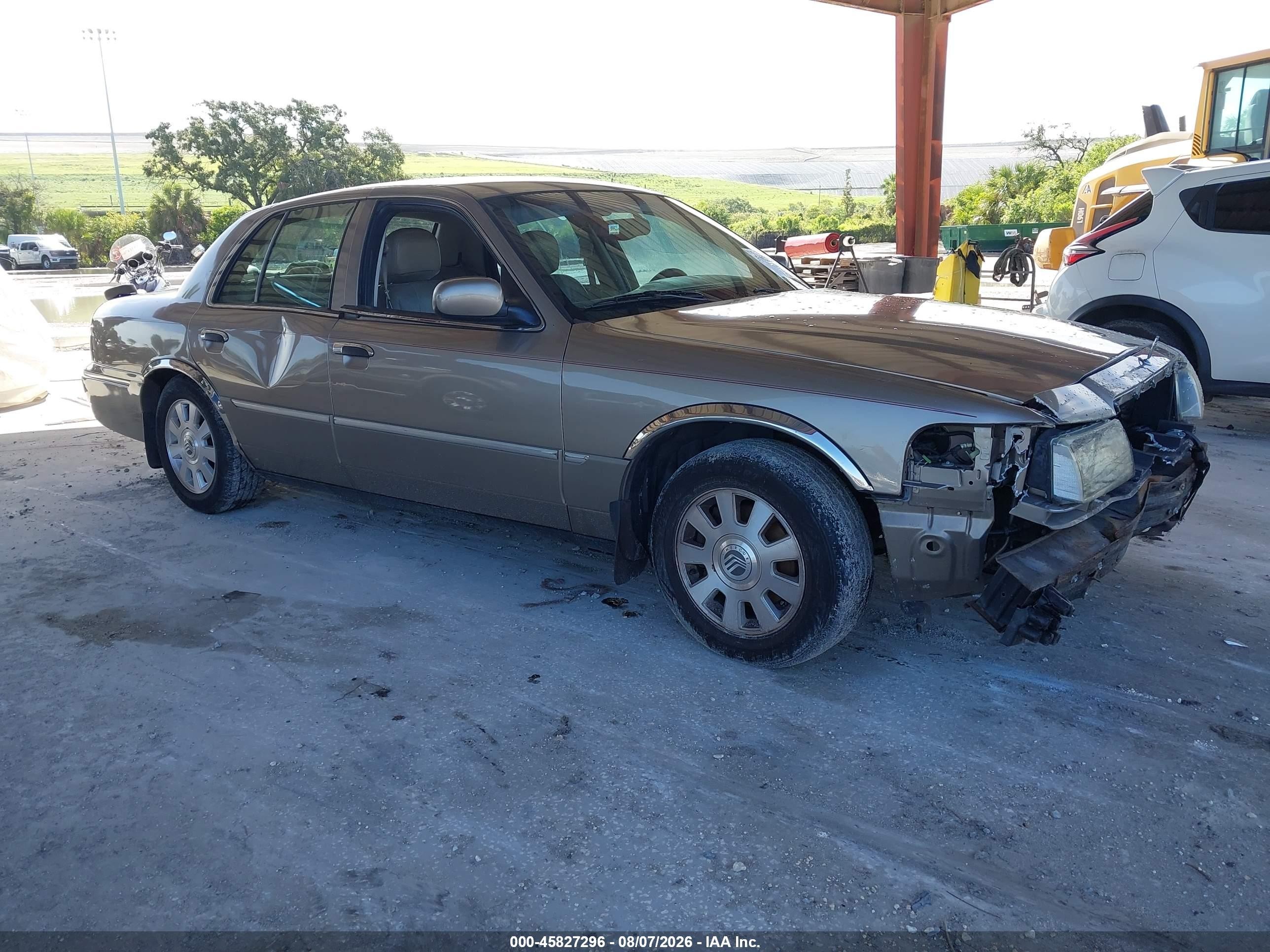 2003 Mercury Grand Marquis LS Premium, VIN 2MEFM75WX3X694222 — Front end