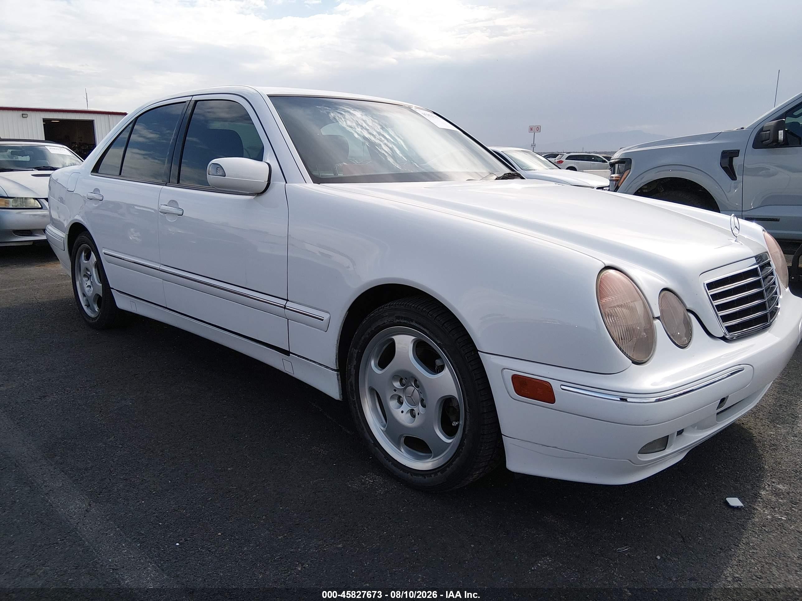 2001 Mercedes-Benz E 320, VIN WDBJF70J31X055926 — Normal wear