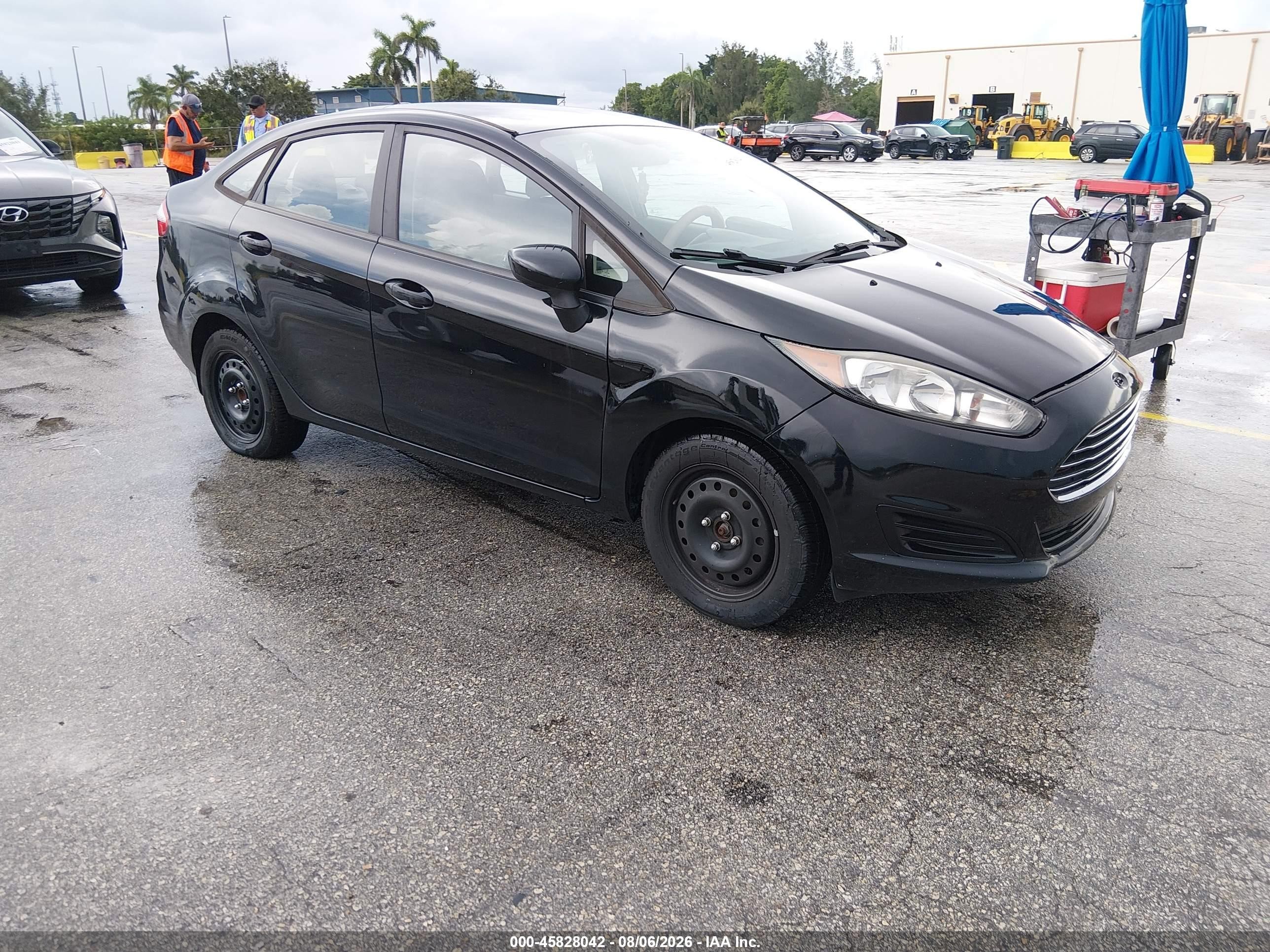 2016 Ford Fiesta S, VIN 3FADP4AJ3GM166554 — Normal wear