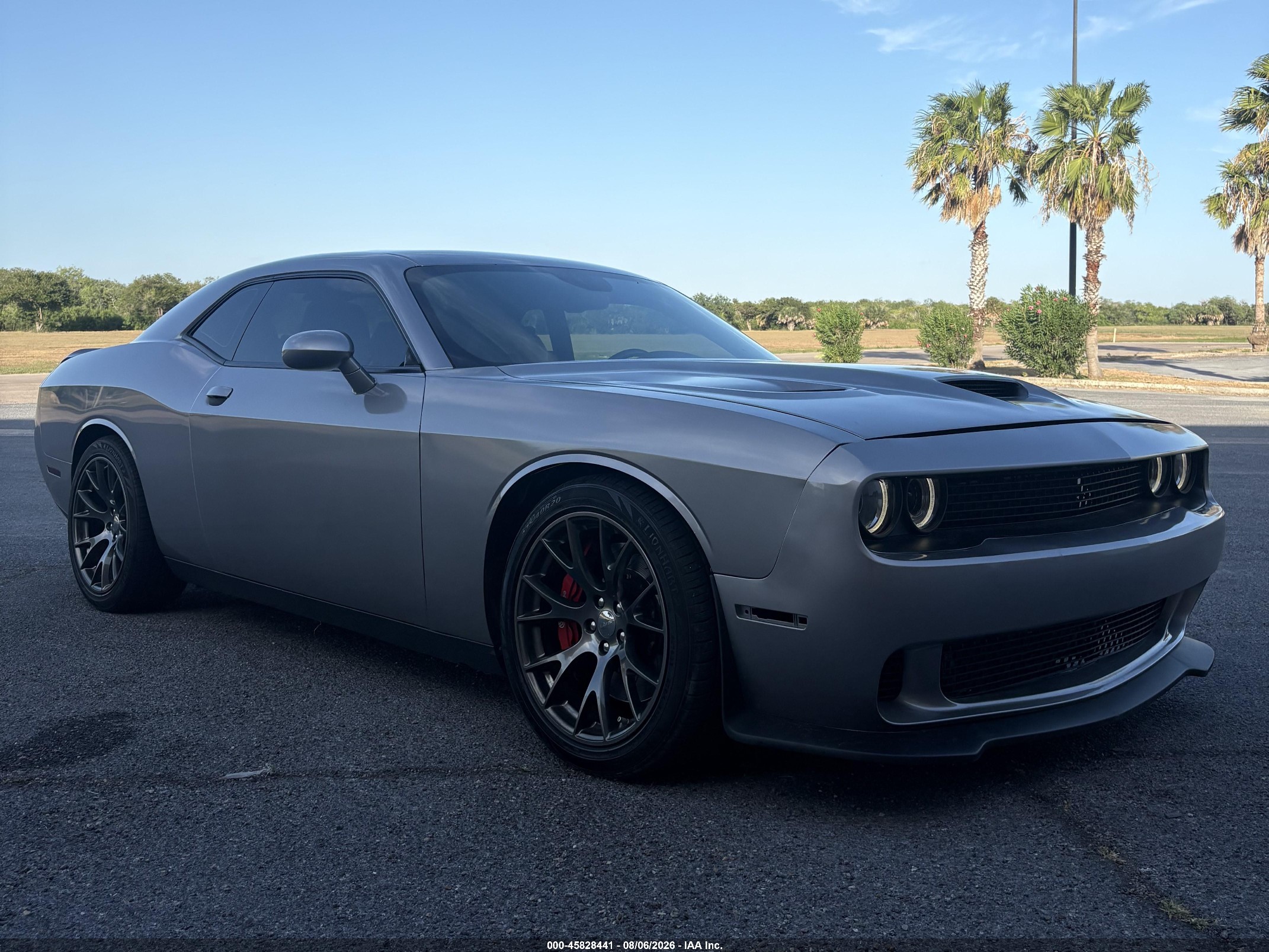 2016 Dodge Challenger SRT 392, VIN 2C3CDZDJ0GH274611 — Normal wear