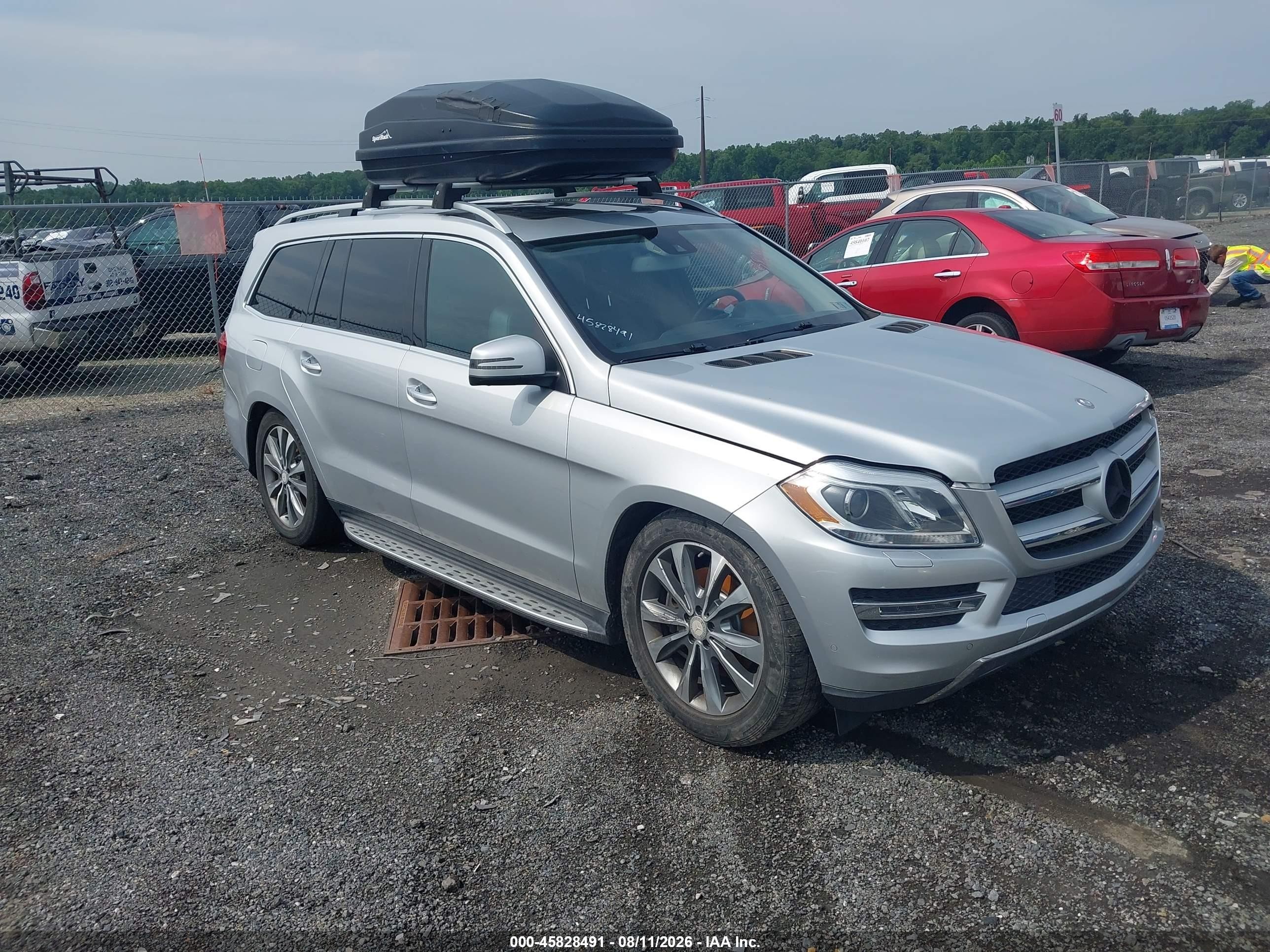 2014 Mercedes-Benz GL 450, VIN 4JGDF7CE5EA373175 — Normal wear