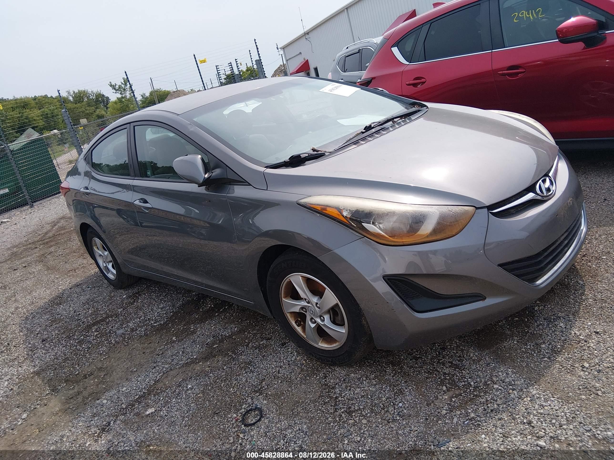 2014 Hyundai Elantra SE, VIN 5NPDH4AE2EH521842 — Normal wear