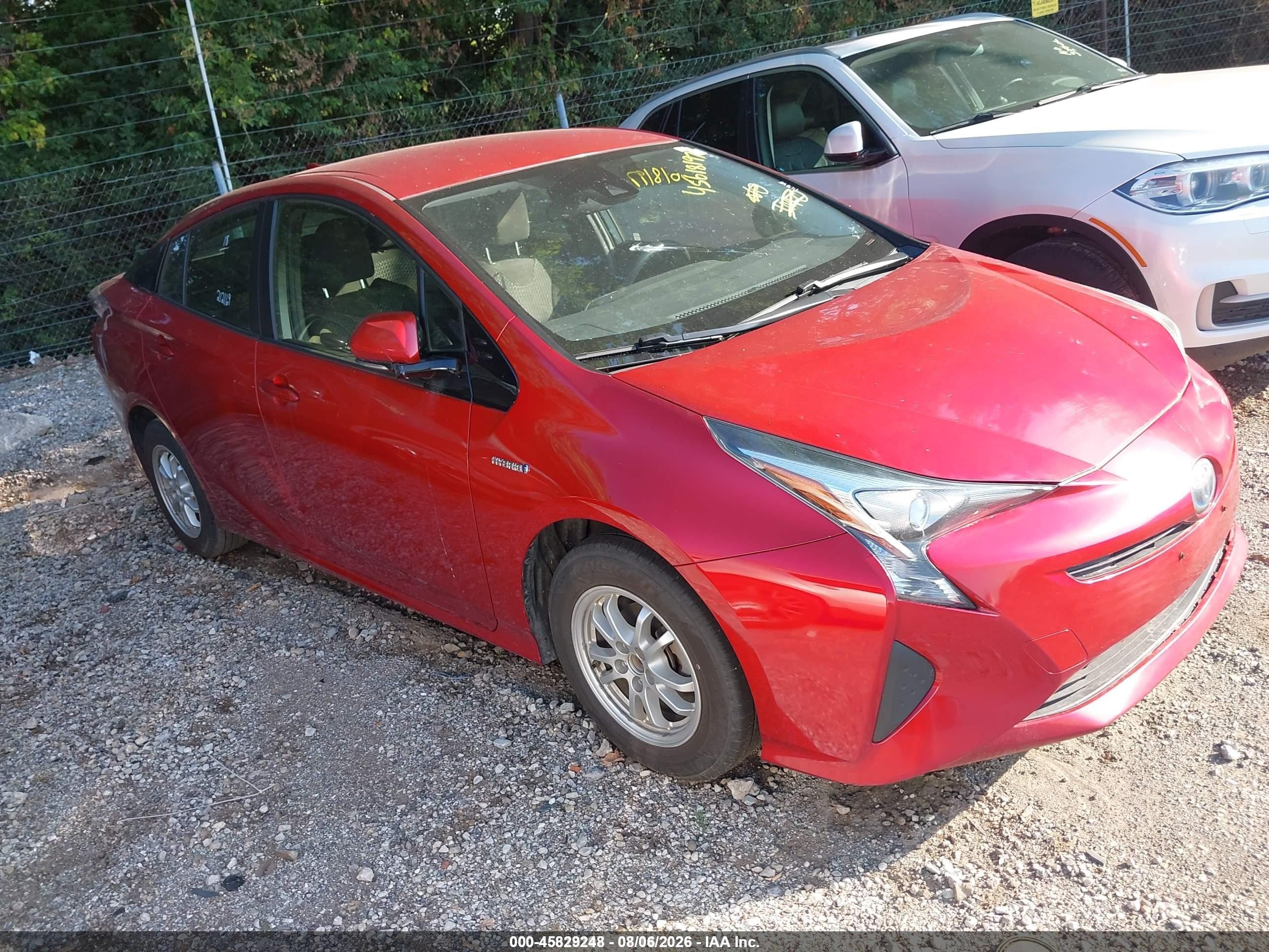2018 Toyota Prius Four Touring, VIN JTDKARFU9J3552052 — Front end