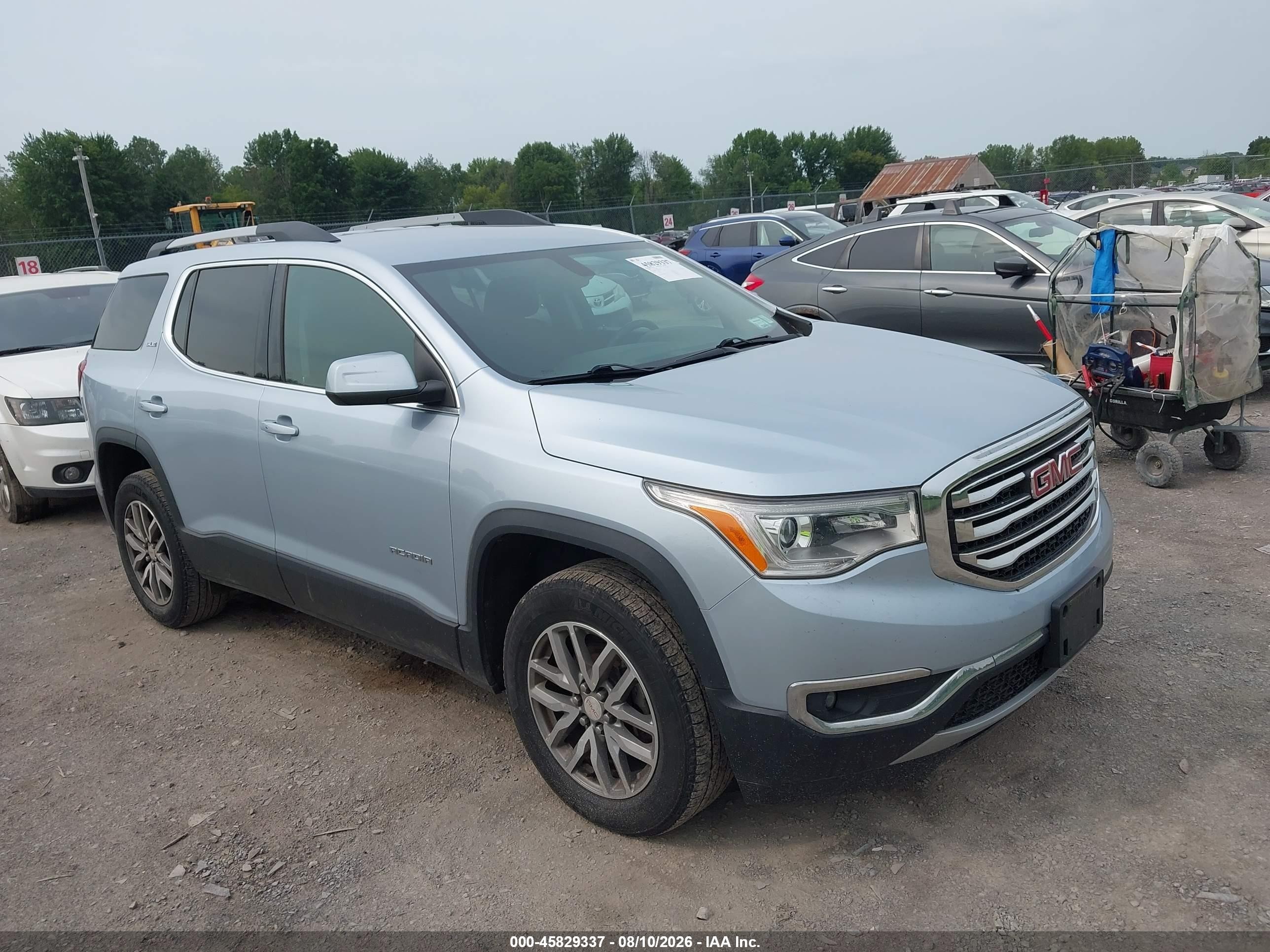 2017 GMC Acadia SLE, VIN 1GKKNLLSXHZ313321 — Normal wear
