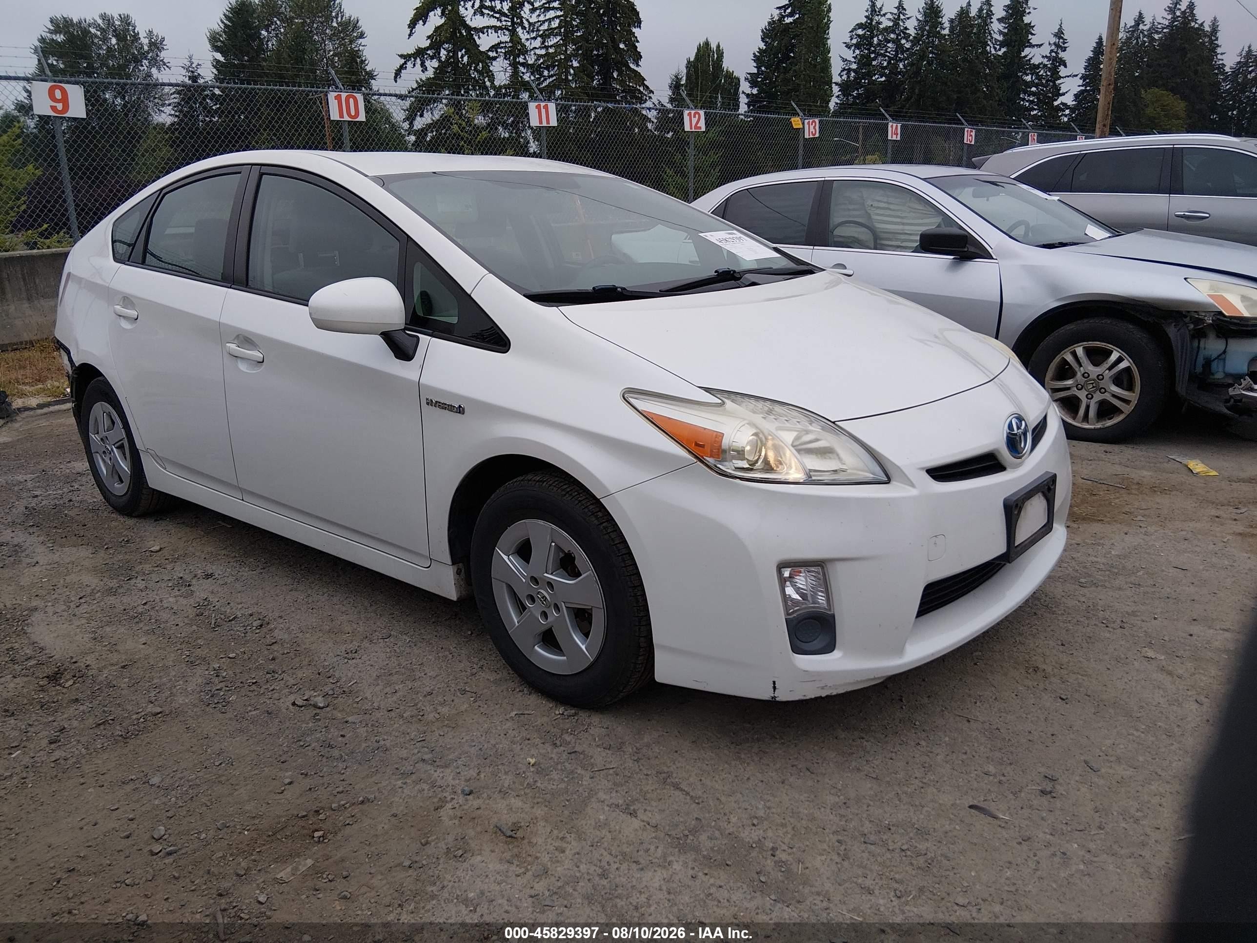2011 Toyota Prius III, VIN JTDKN3DU1B0302571 — Rear end