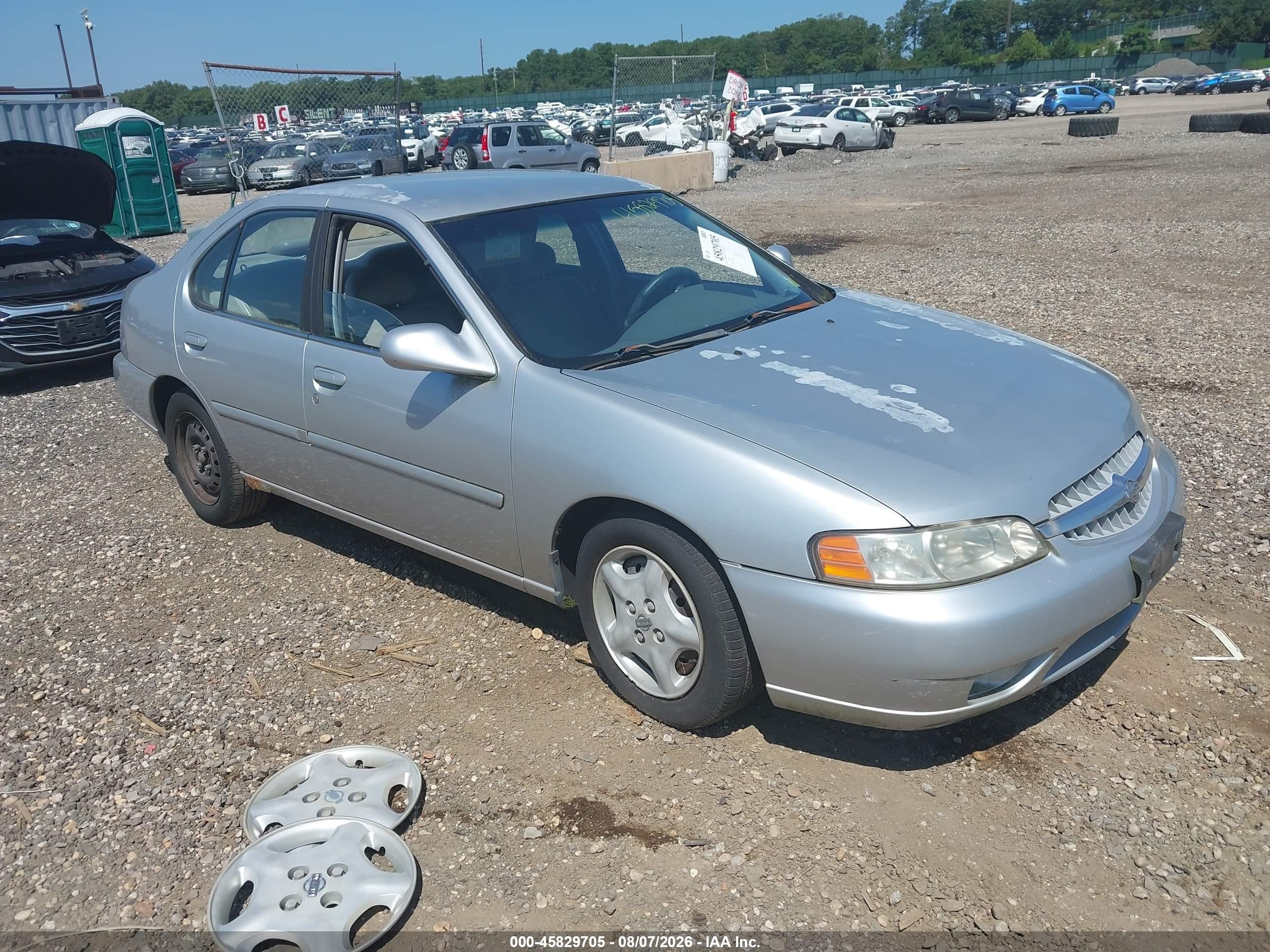 2000 Nissan Altima XE, VIN 1N4DL01D0YC174841 — Обычный износ