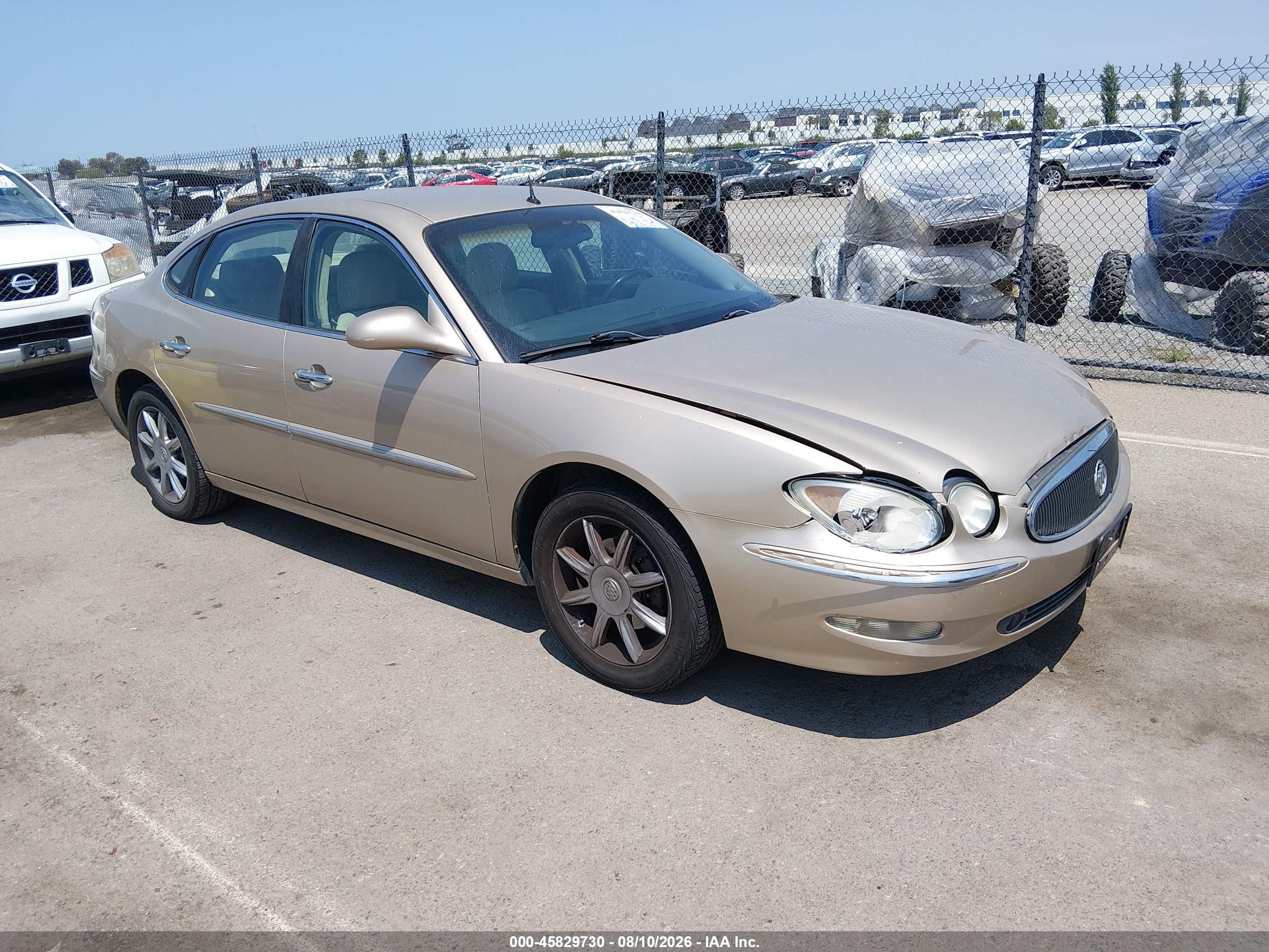 2005 Buick LaCrosse CXS, VIN 2G4WE537951207351 — Перед