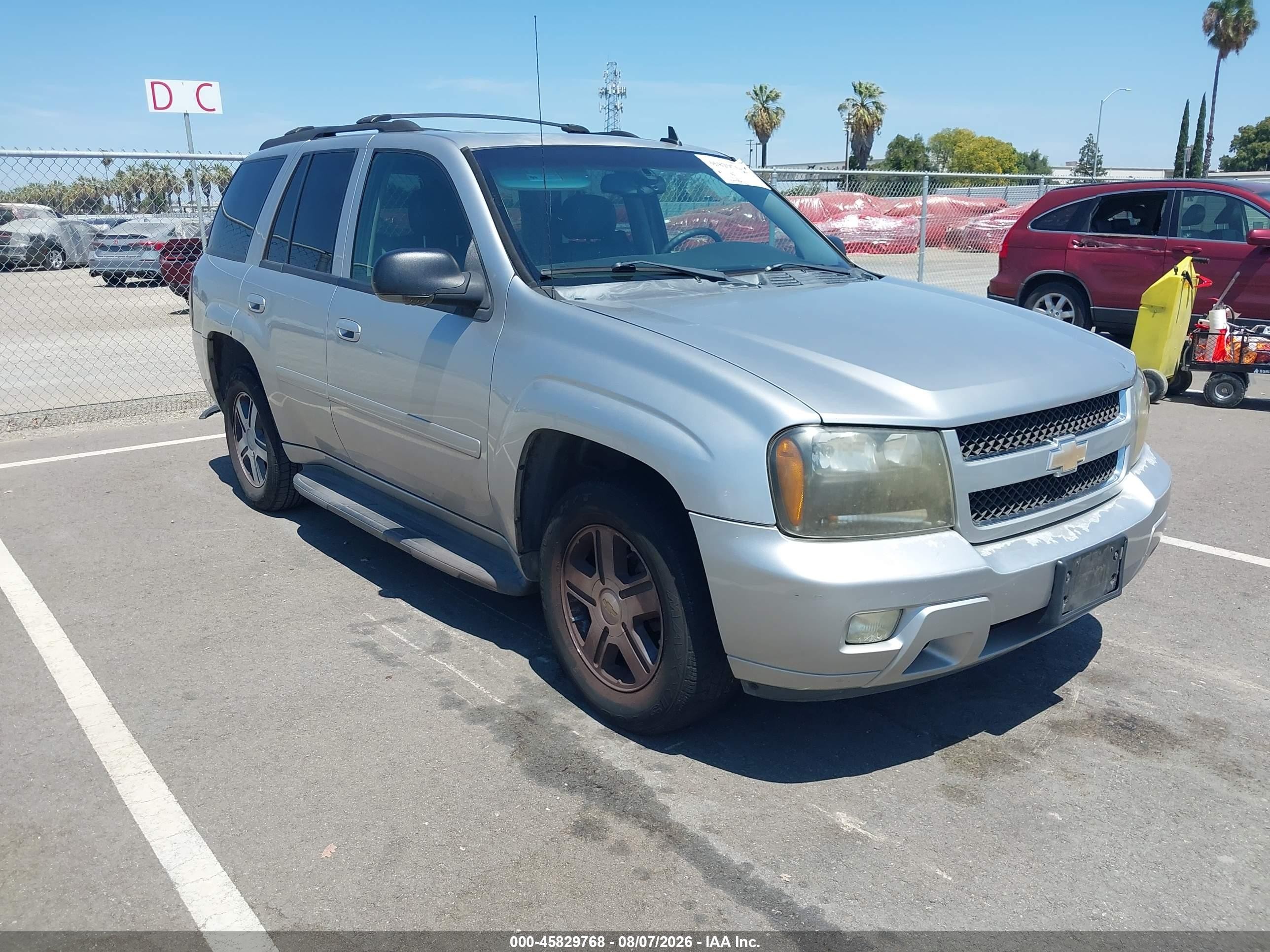 2006 Chevrolet TrailBlazer LS, VIN 1GNDS13S362318598 — Side