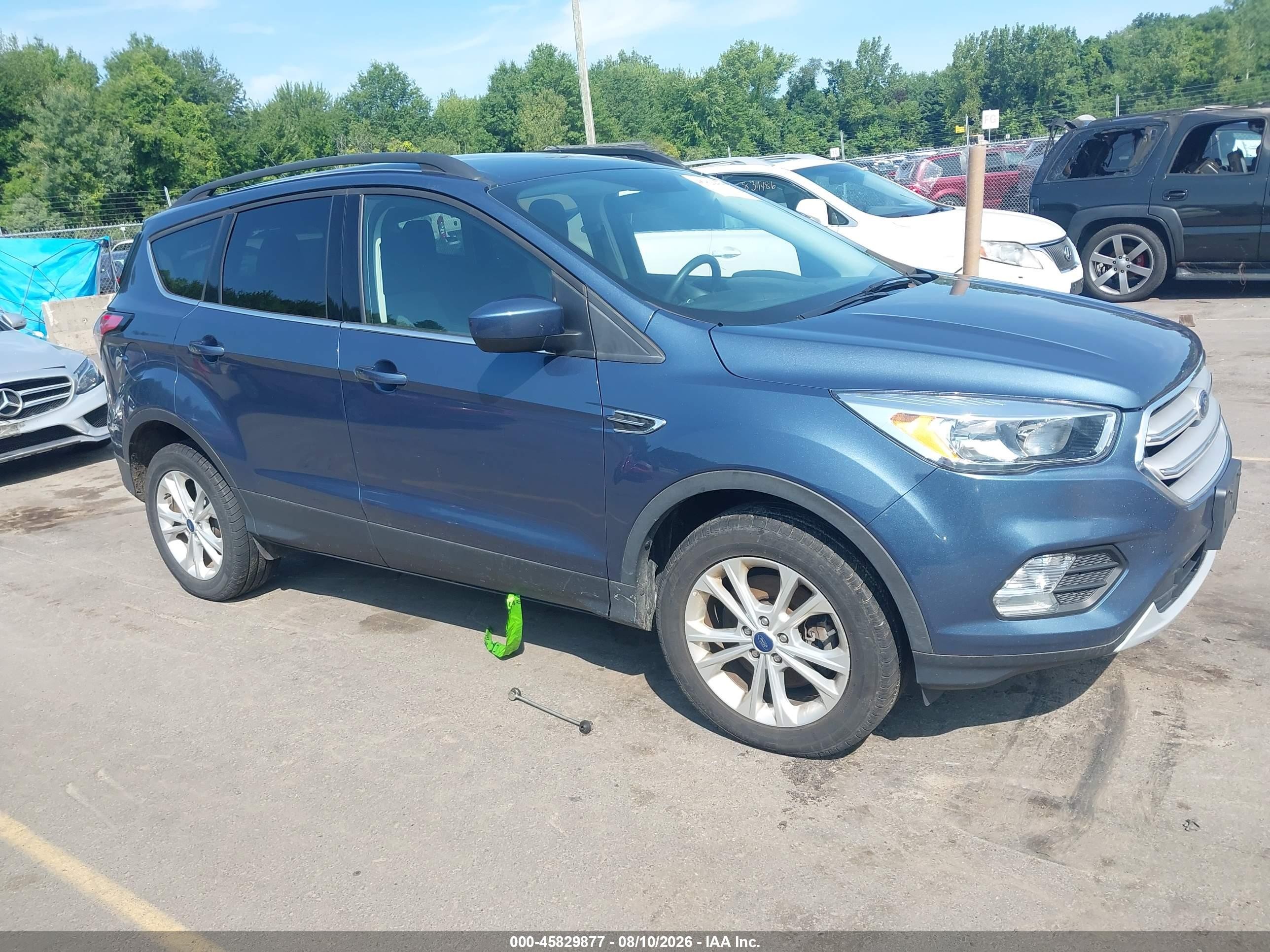 2018 Ford Escape SE, VIN 1FMCU9GD0JUA10984 — Normal wear