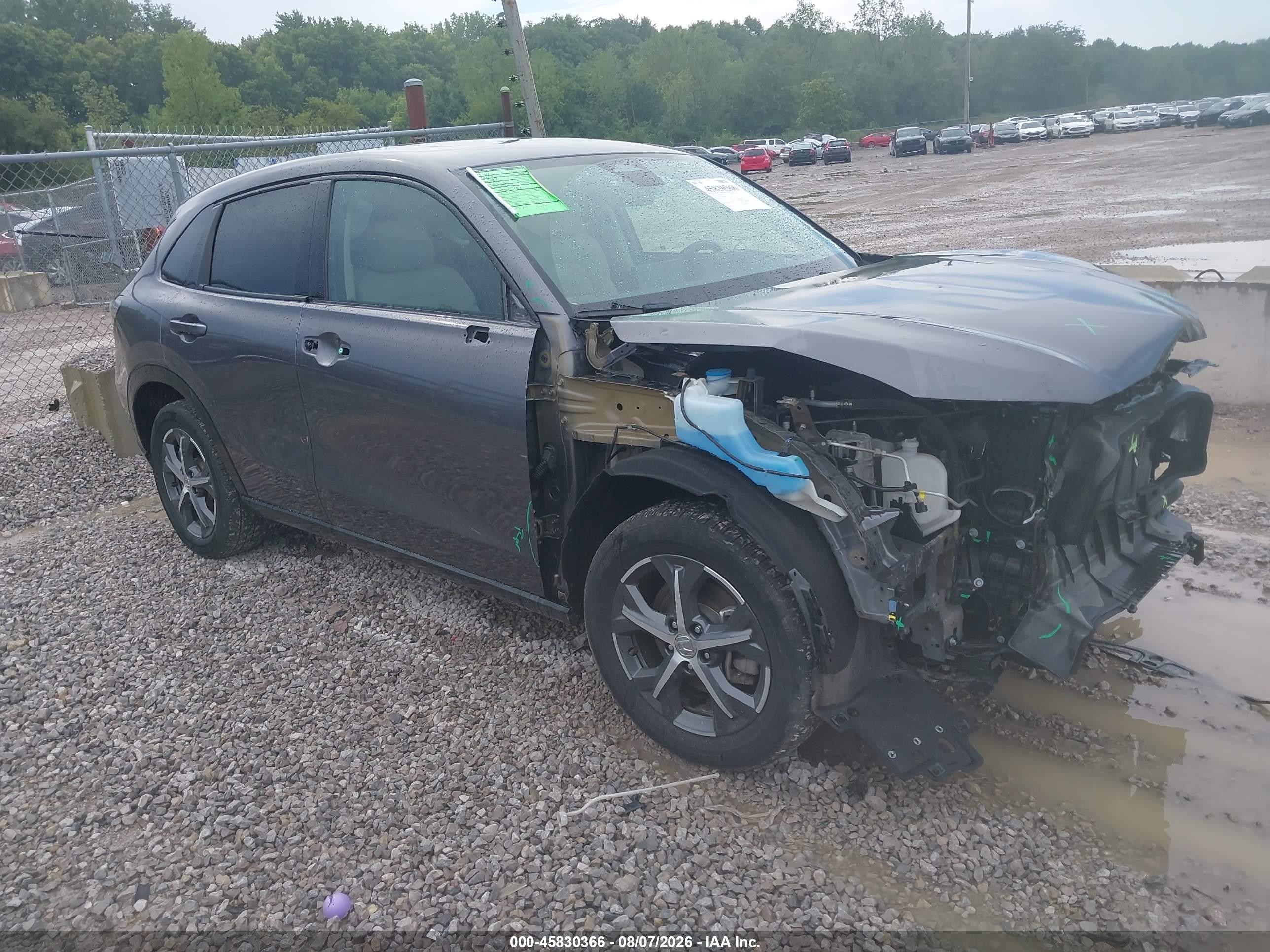 2025 Honda HR-V EX-L, VIN 3CZRZ2H7XSM720619 — Front end