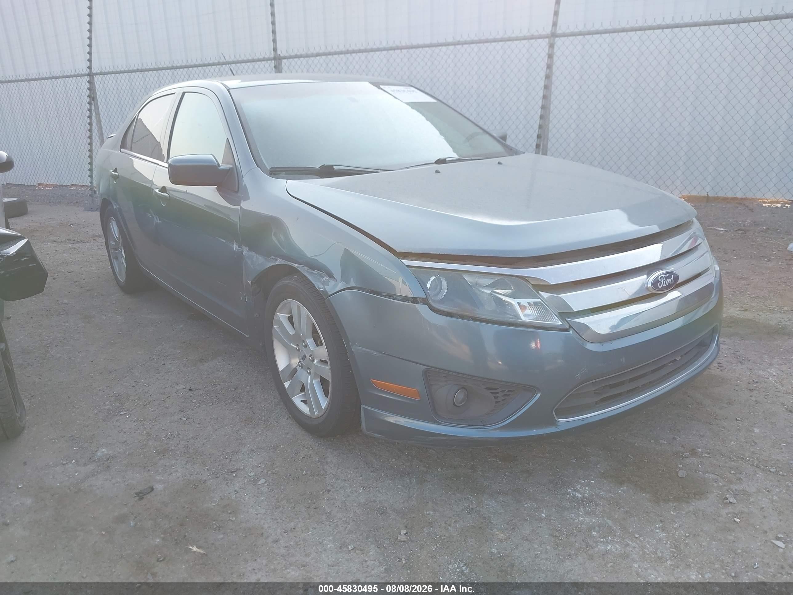 2011 Ford Fusion SE, VIN 3FAHP0HA5BR127735 — Normal wear