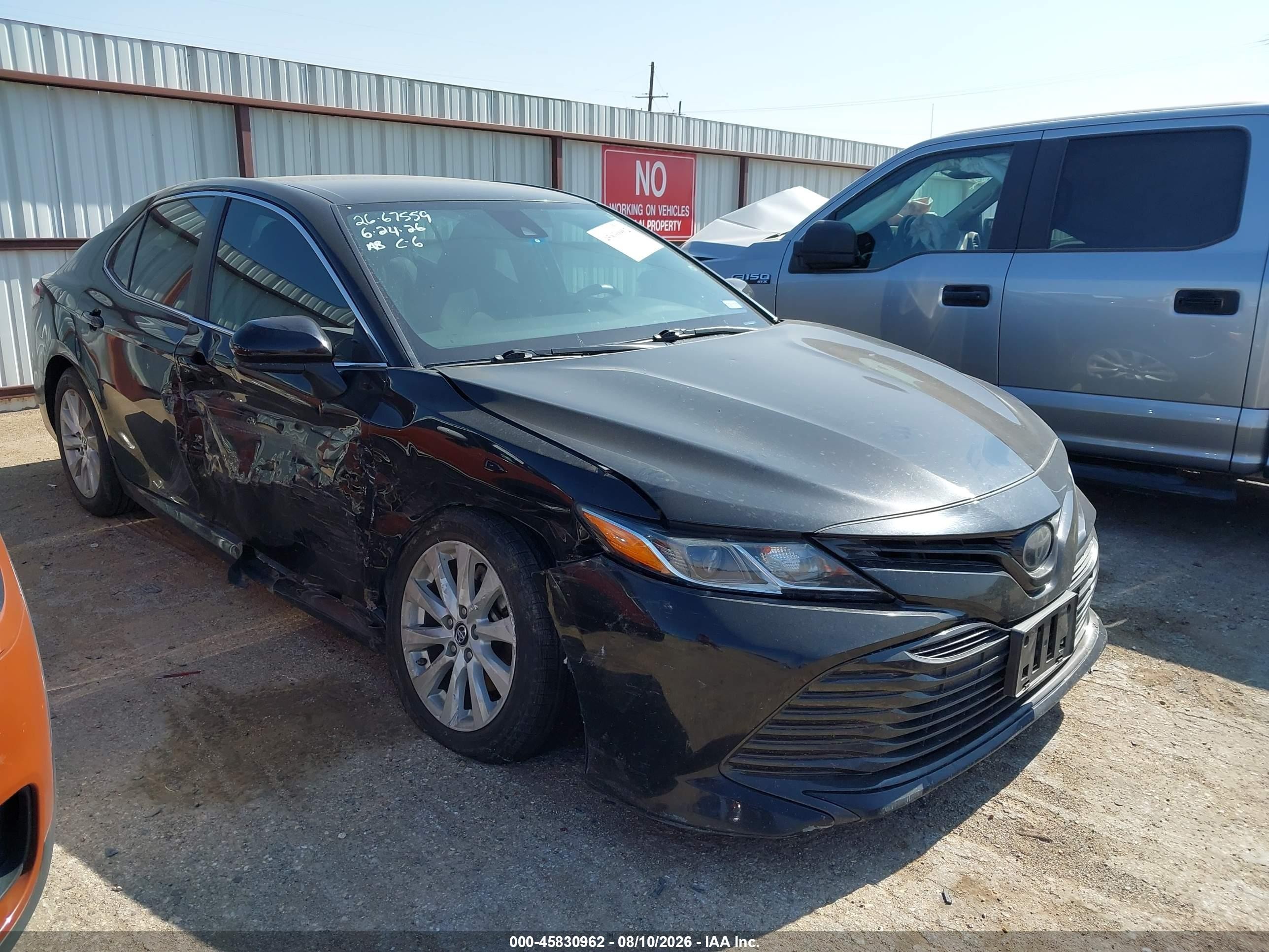2018 Toyota Camry SE, VIN 4T1B11HK7JU570164 — Обычный износ