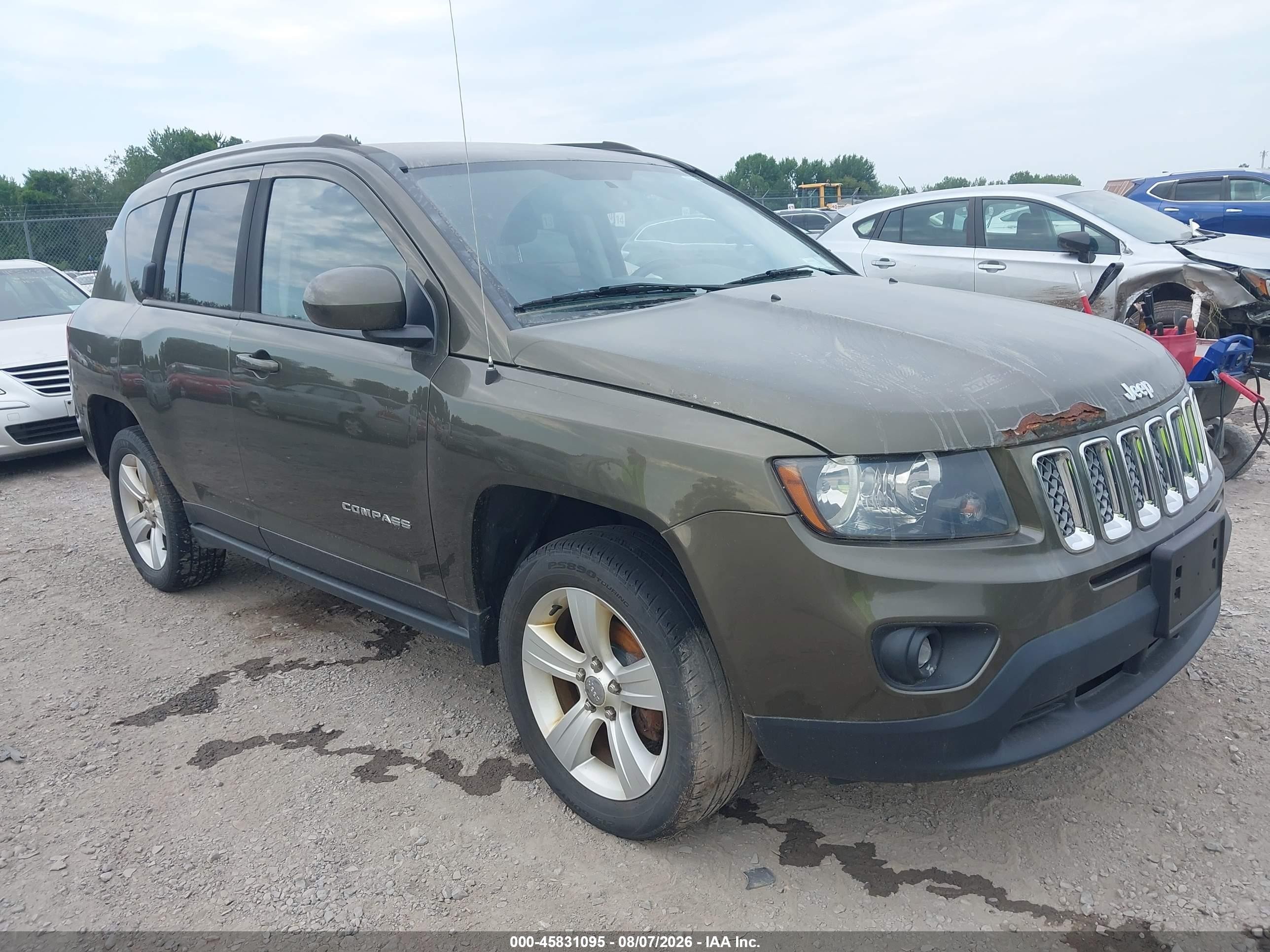 2016 Jeep Compass High Altitude, VIN 1C4NJDEB4GD587441 — Normal wear