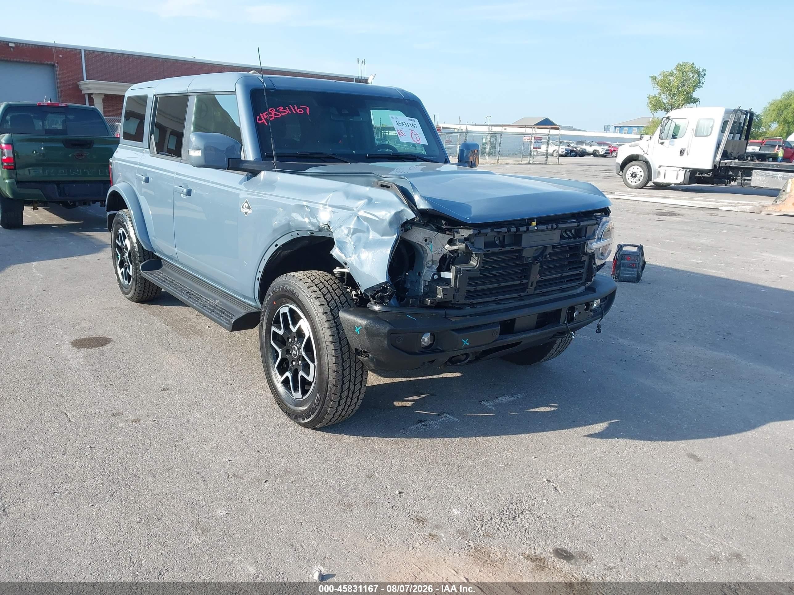 2025 Ford Bronco Outer Banks, VIN 1FMEE8BP4SLB84193 — Front end