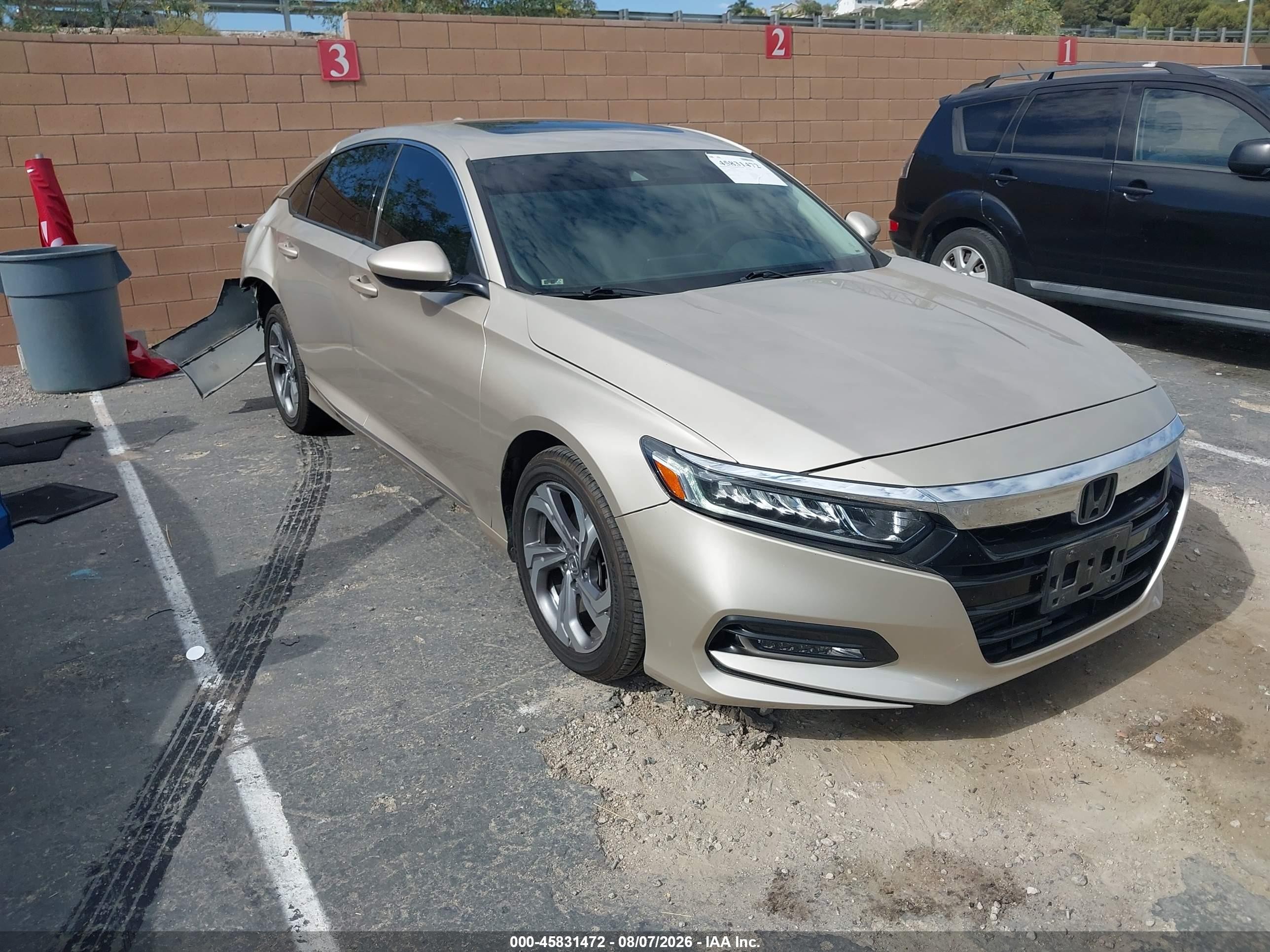 2018 Honda Accord EX, VIN 1HGCV1F48JA023618 — Зад