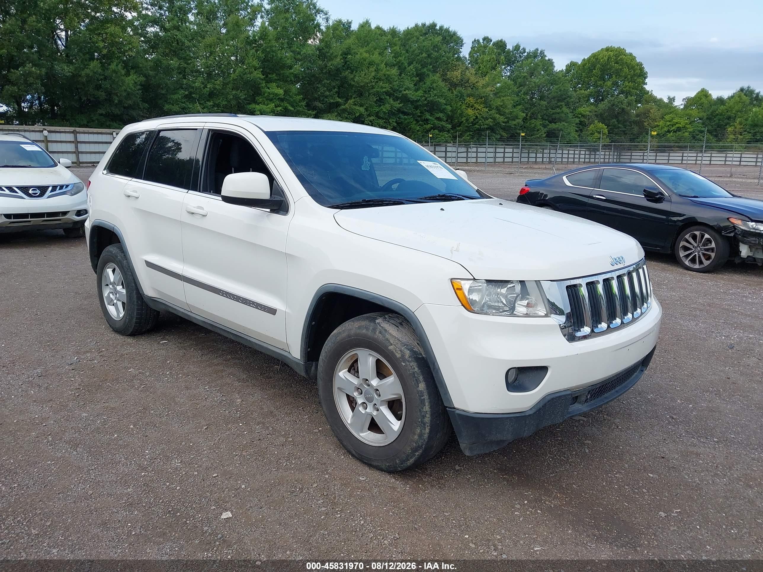 2012 Jeep Grand Cherokee Laredo, VIN 1C4RJFAG3CC175929 — Normal wear