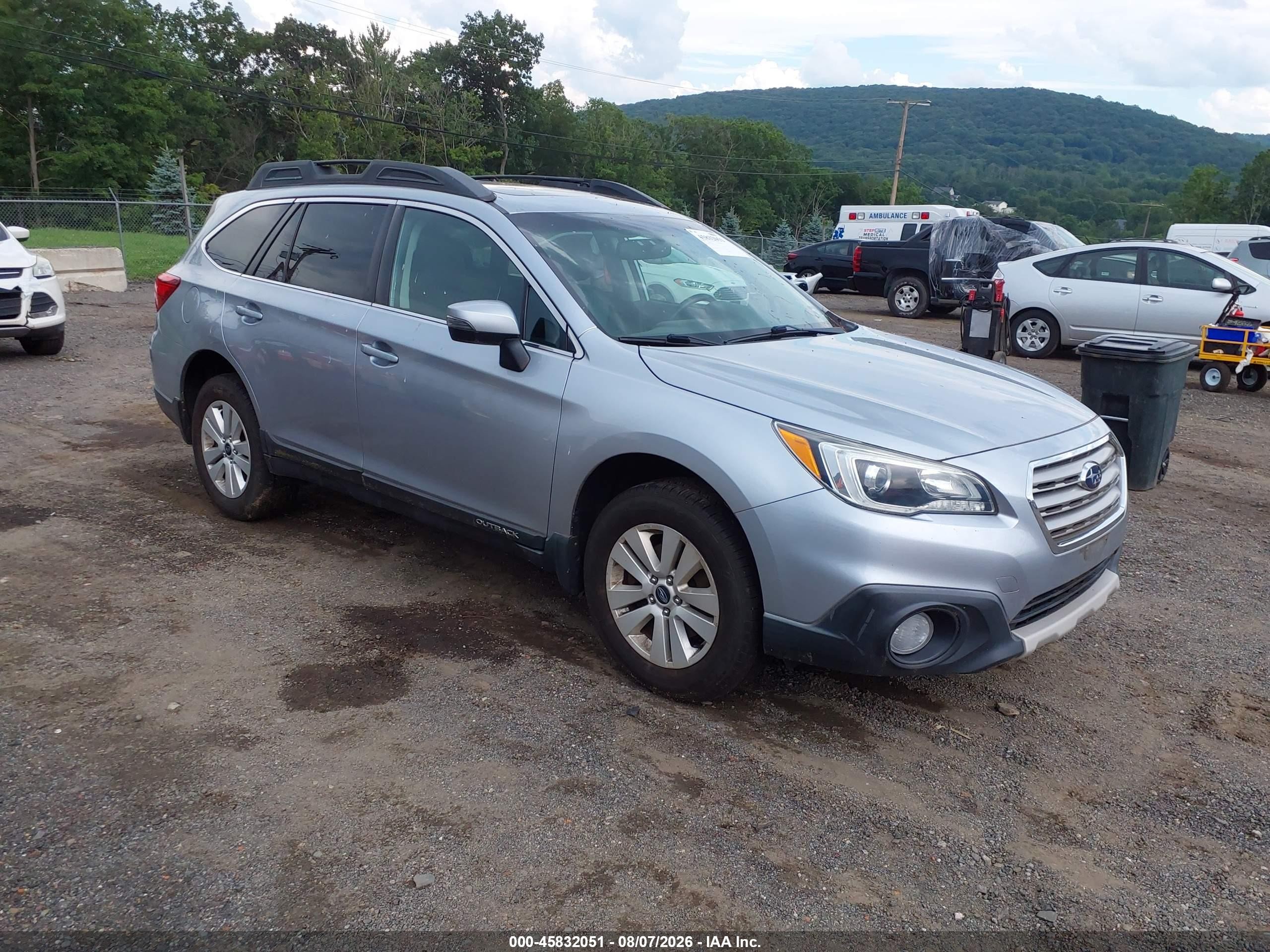 2015 Subaru Outback Limited, VIN 4S4BSALC7F3220687 — Normal wear