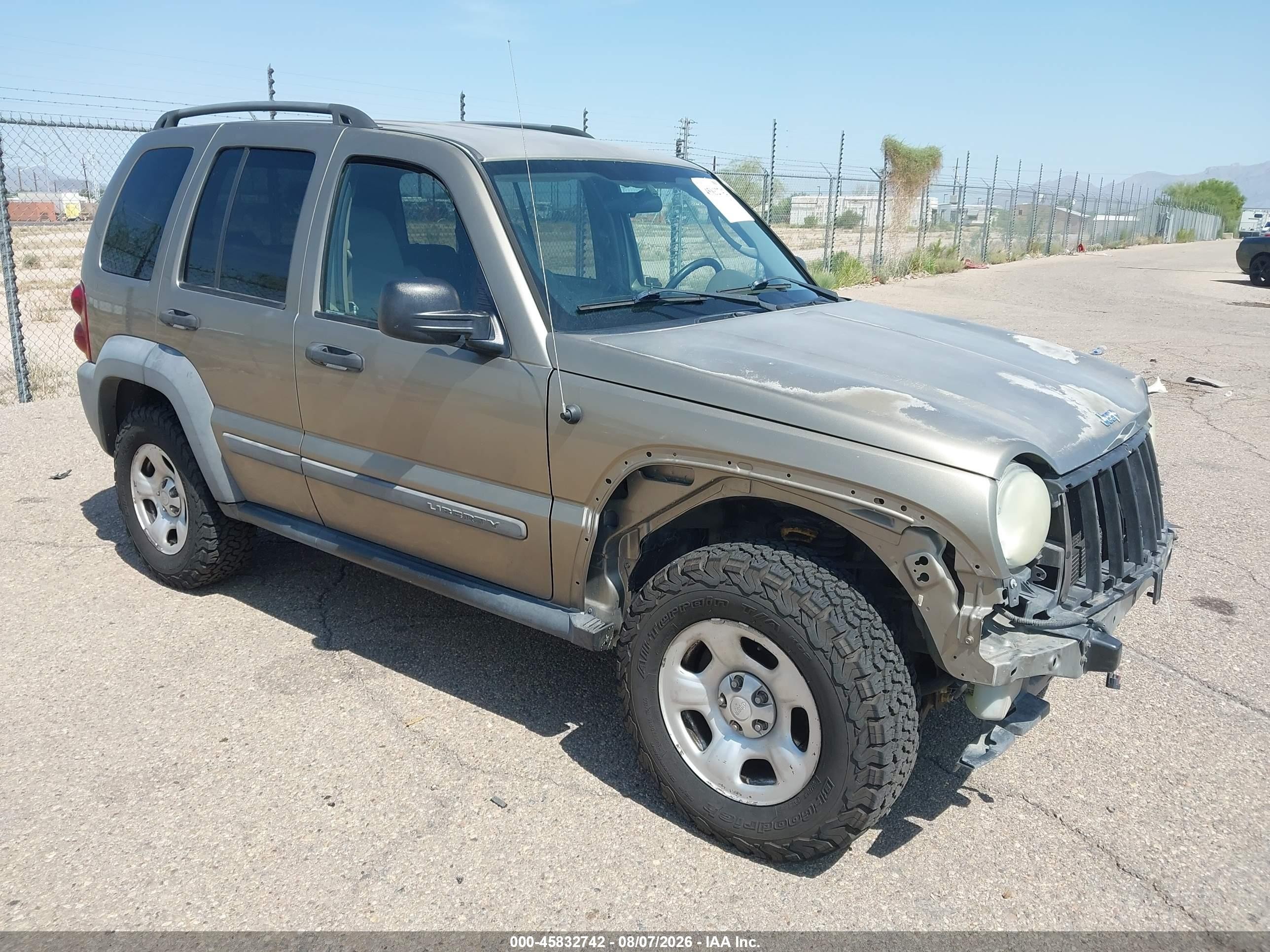 2005 Jeep Liberty Sport, VIN 1J4GL48K05W516909 — Front end