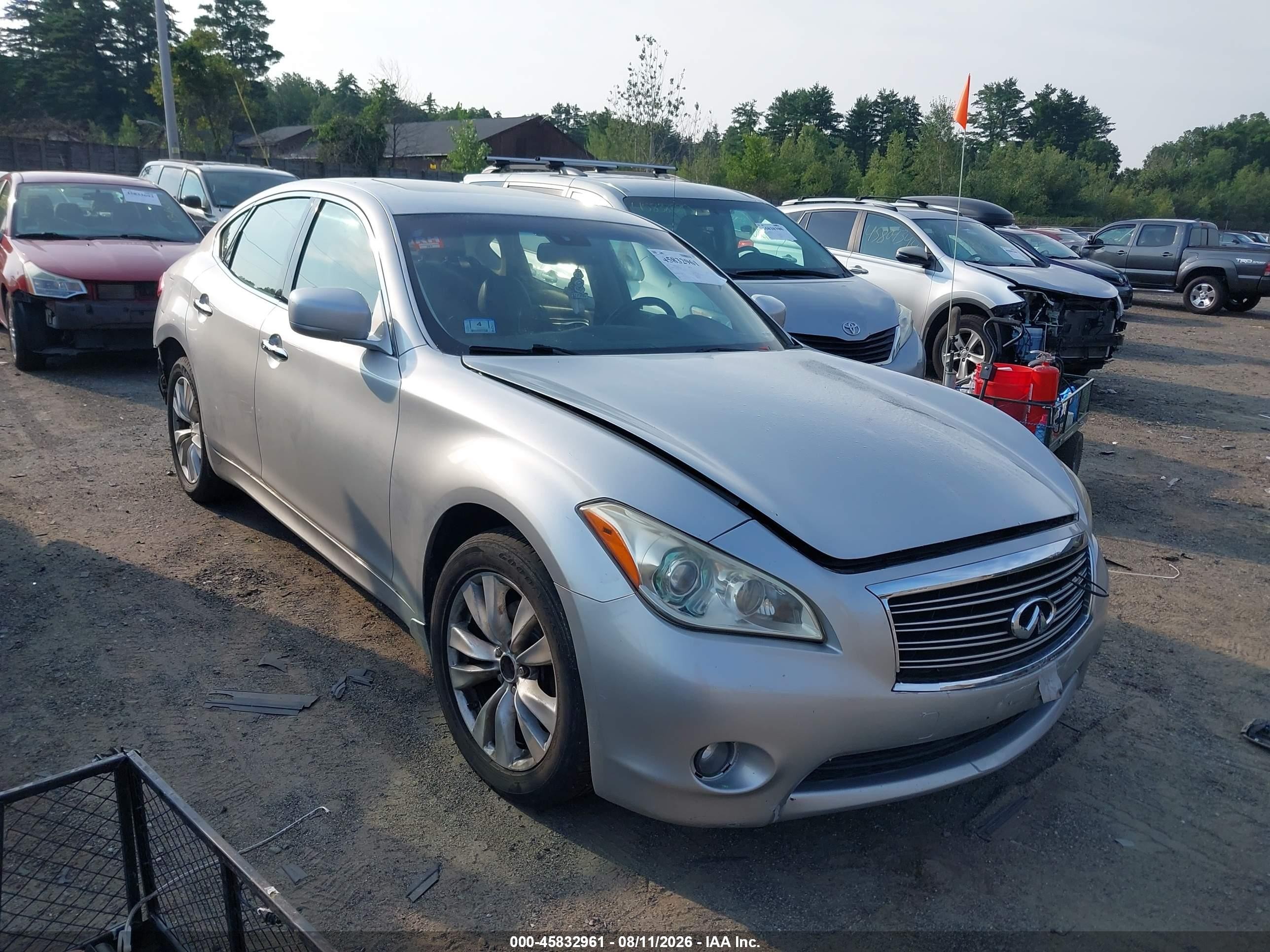 2011 Infiniti M, VIN JN1BY1AR0BM375387 — Normal wear
