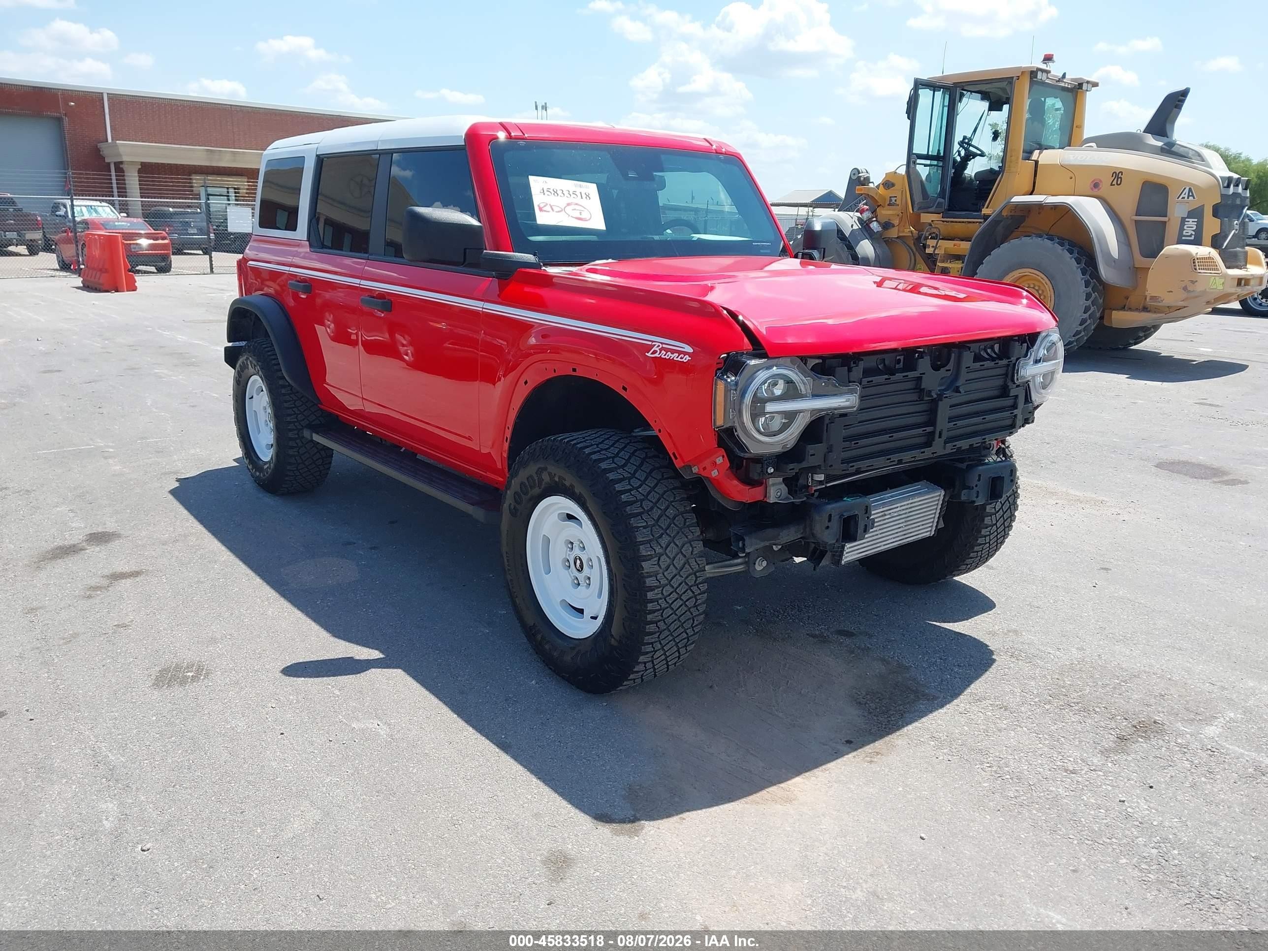2024 Ford Bronco Heritage Edition, VIN 1FMEE4DP2RLA02376 — Front end