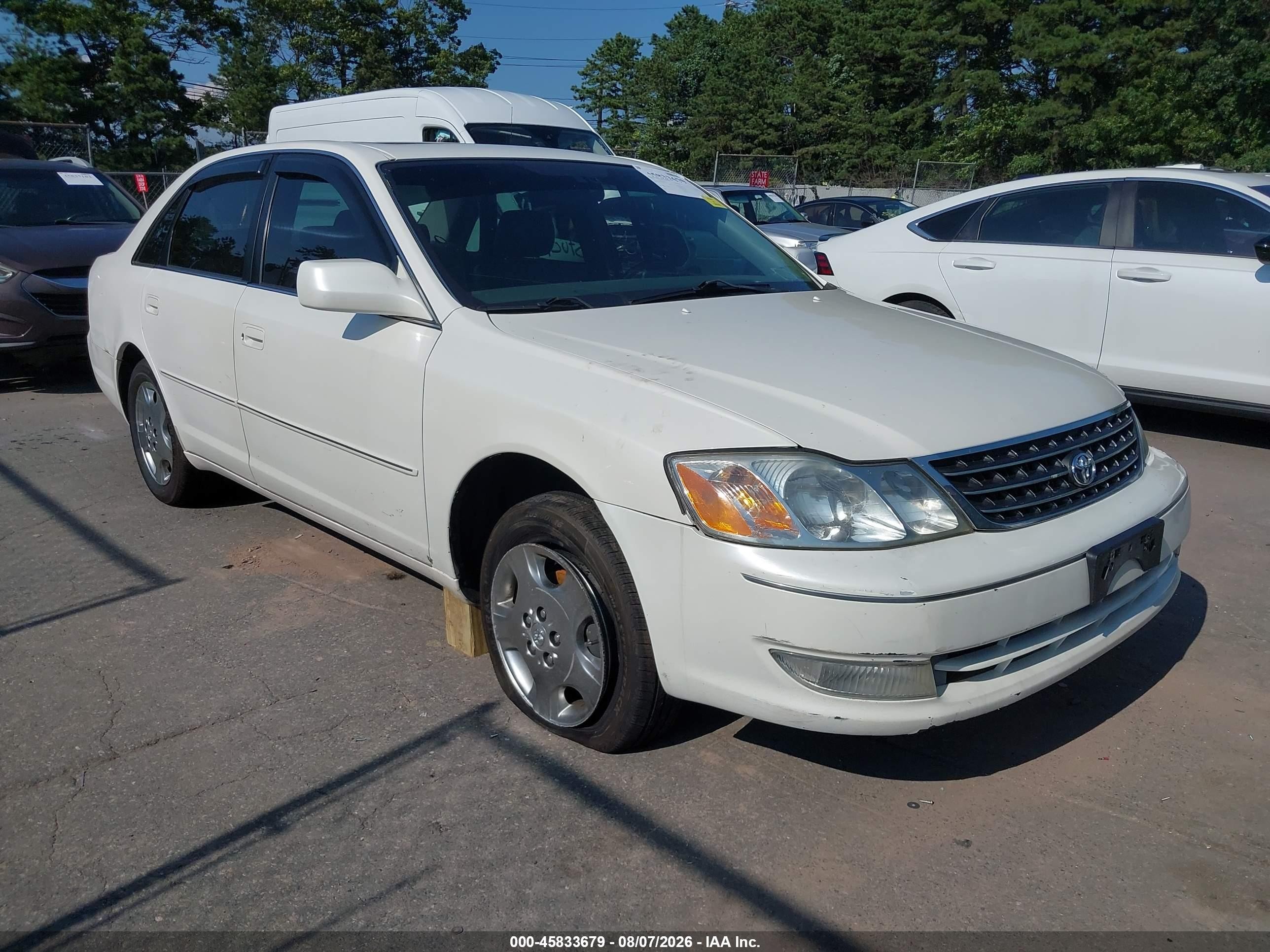 2003 Toyota Avalon XLS, VIN 4T1BF28BX3U301151 — Side