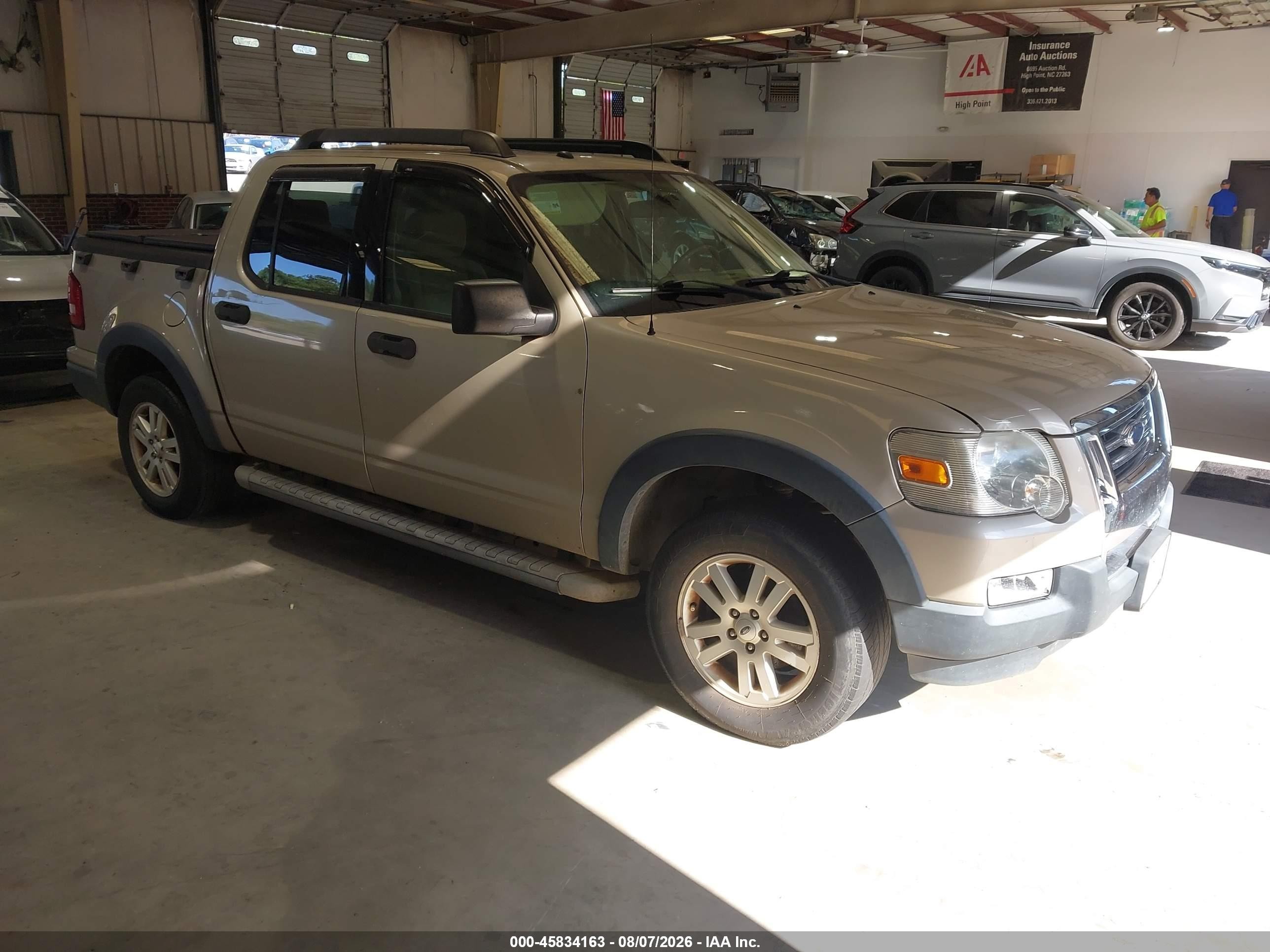 2007 Ford Explorer Sport Trac XLT, VIN 1FMEU31K87UB27749 — Normal wear