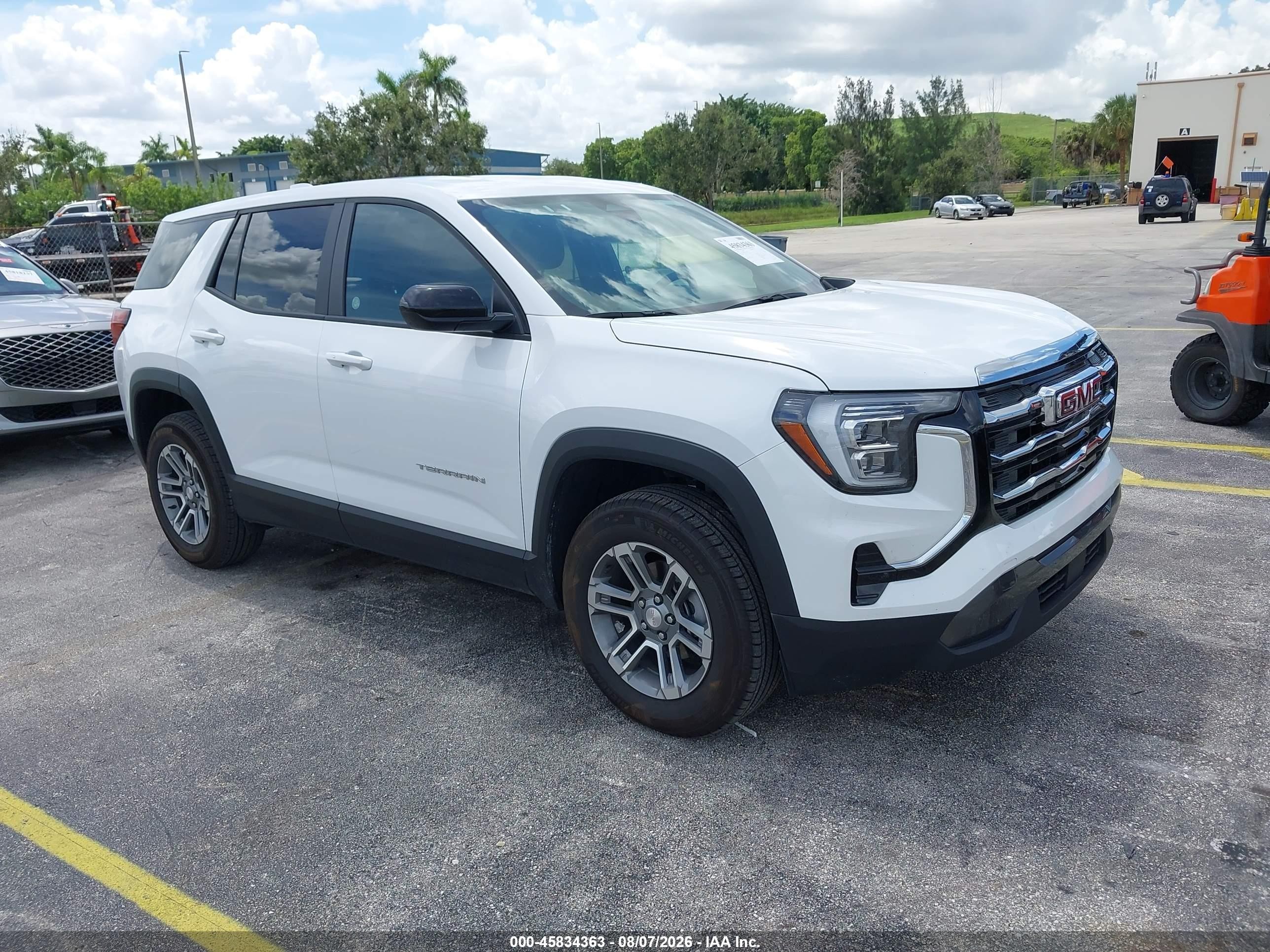 2026 GMC Terrain FWD Elevation, VIN 3GKALMEGXTL363247 — Зад