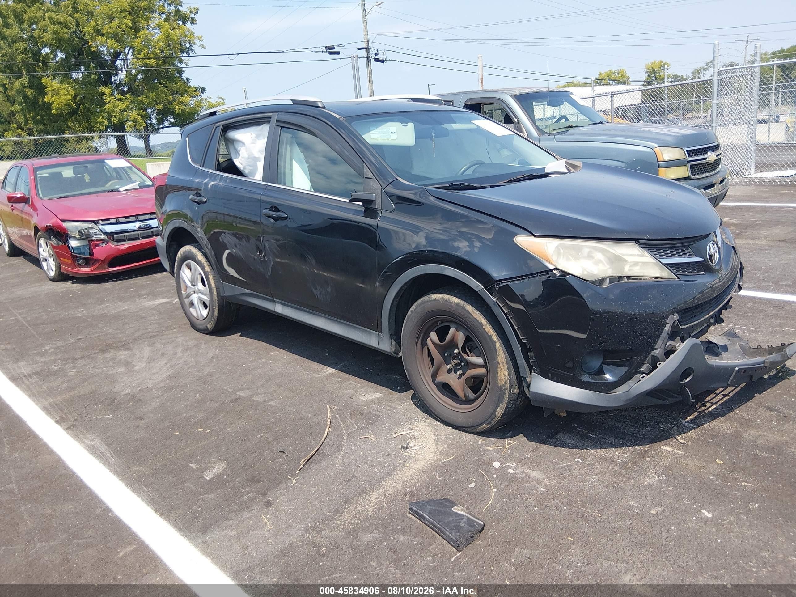 2014 Toyota RAV4 LE, VIN 2T3BFREV2EW190466 — Front end