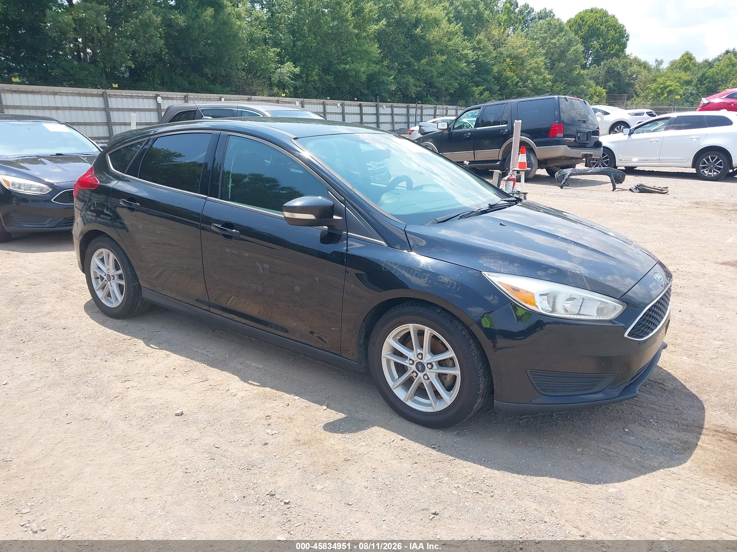 2017 Ford Focus SE, VIN 1FADP3K23HL297942 — Обычный износ