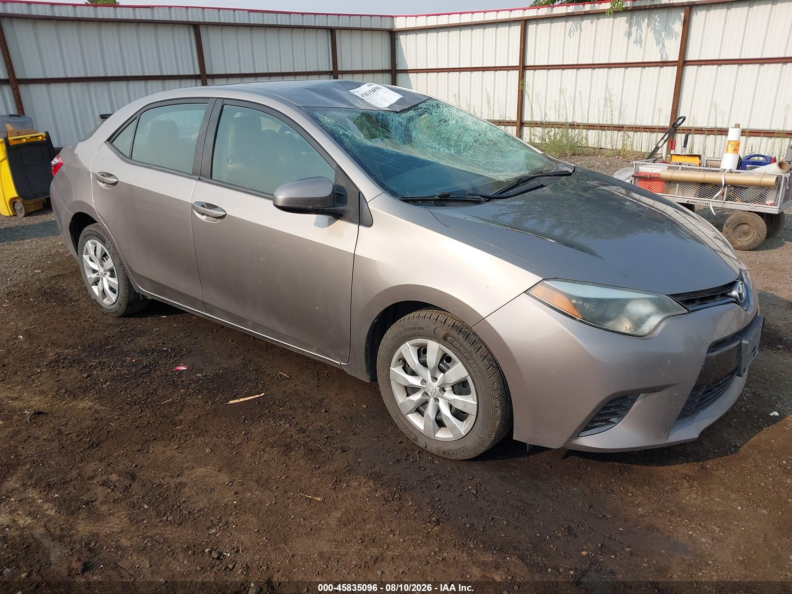 2016 Toyota Corolla S, VIN 2T1BURHE8GC483660 — Front end