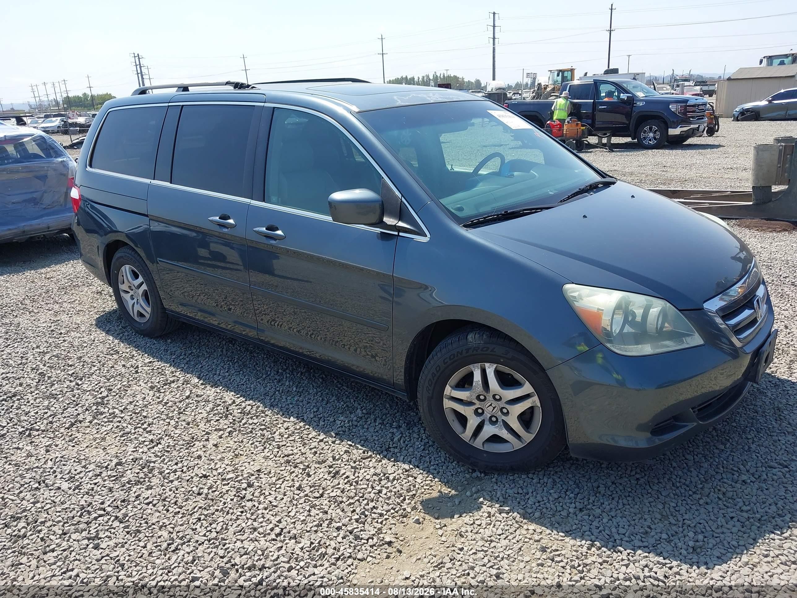 2006 Honda Odyssey EX-L, VIN 5FNRL38706B455765 — Normal wear