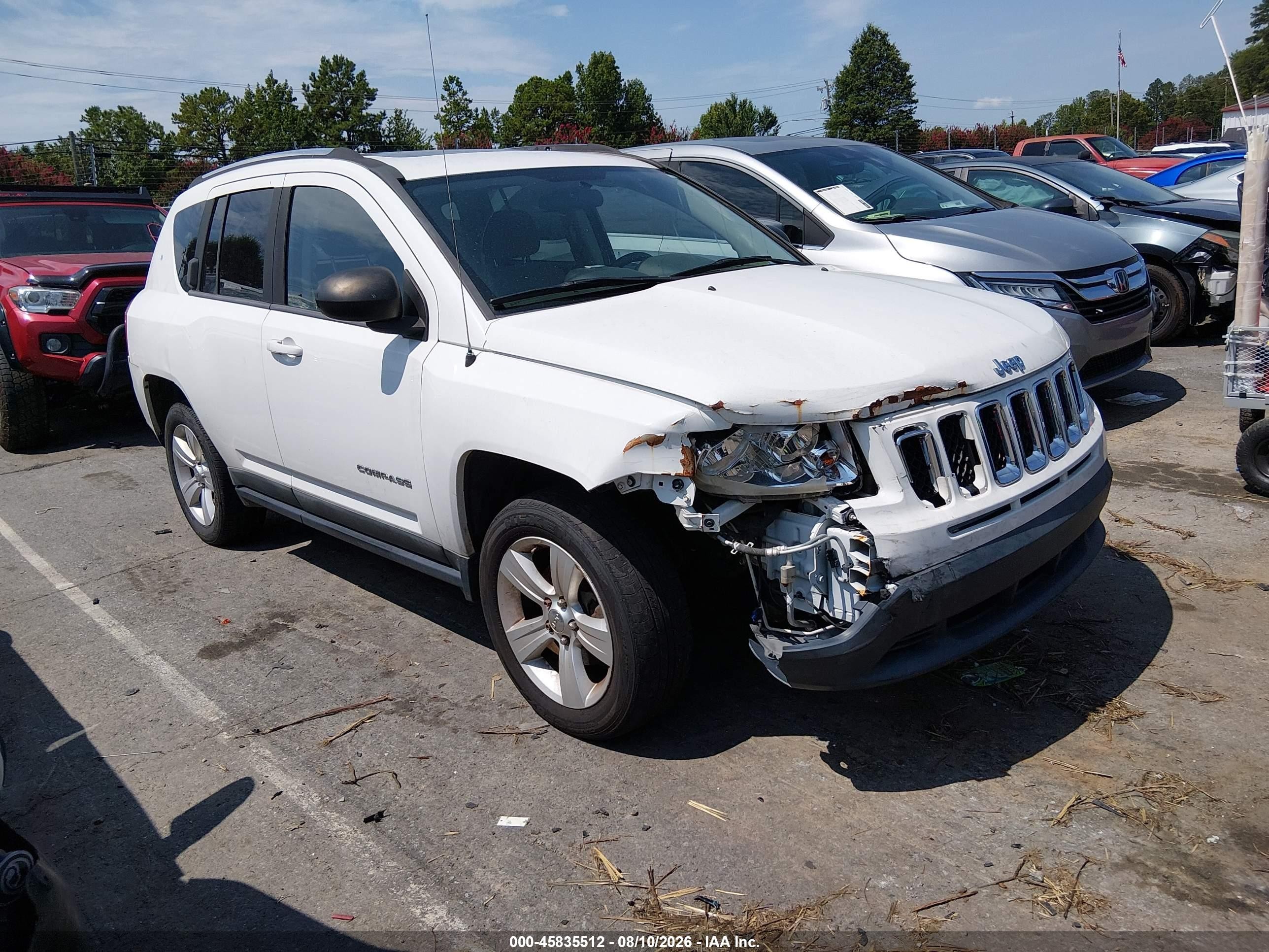 2011 Jeep Compass, VIN 1J4NT1FB8BD190082 — Normal wear