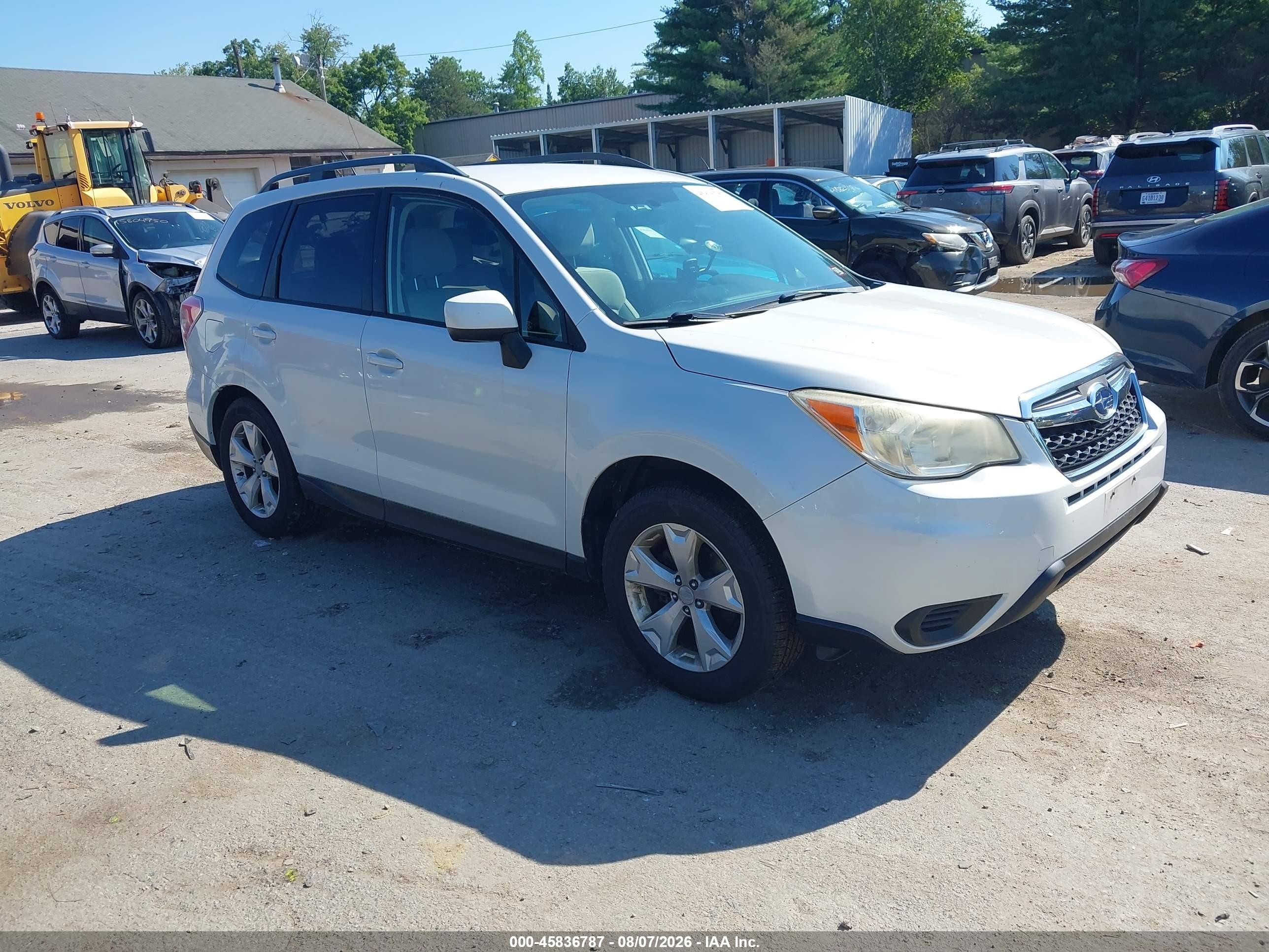 2014 Subaru Forester Premium, VIN JF2SJACC0EG426773 — Normal wear