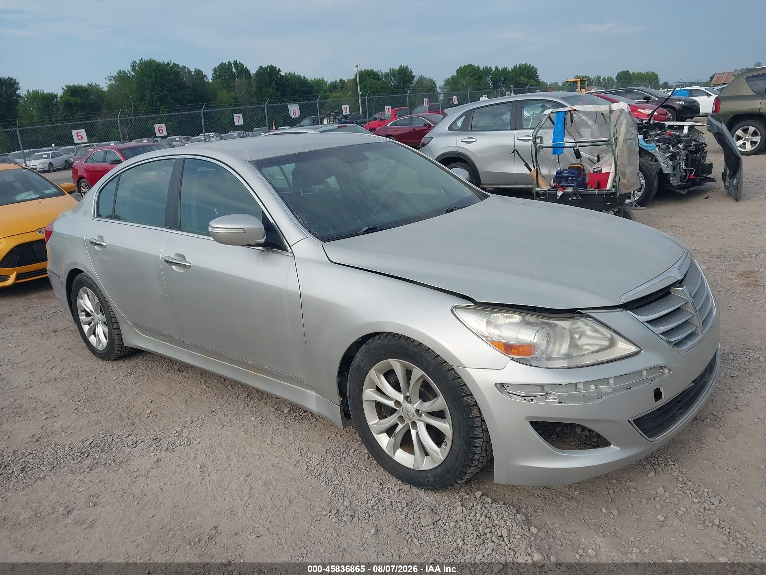 2013 Hyundai Genesis 3.8L, VIN KMHGC4DDXDU215079 — Front end