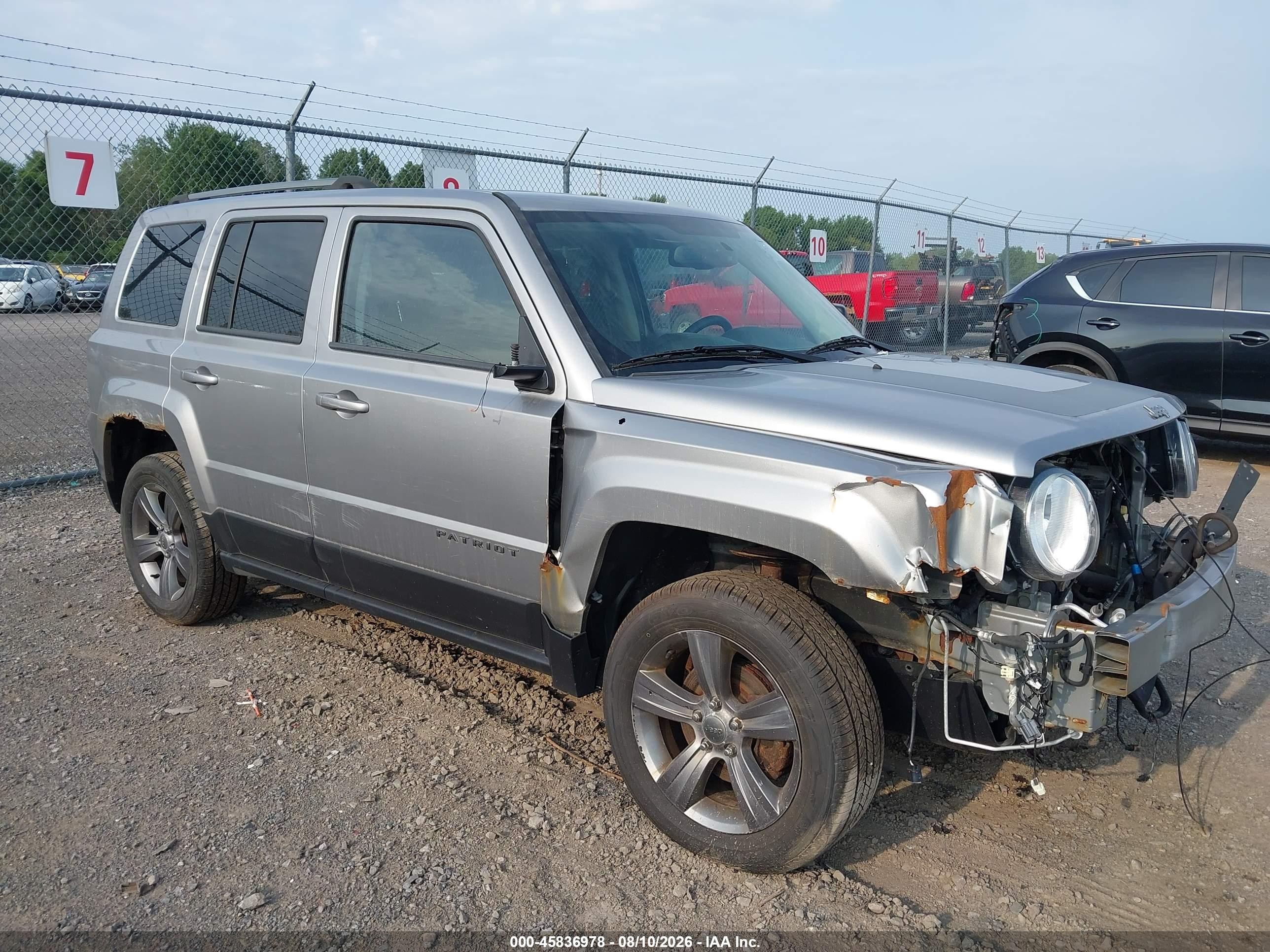 2016 Jeep Patriot Sport, VIN 1C4NJPBA7GD732677 — Front end
